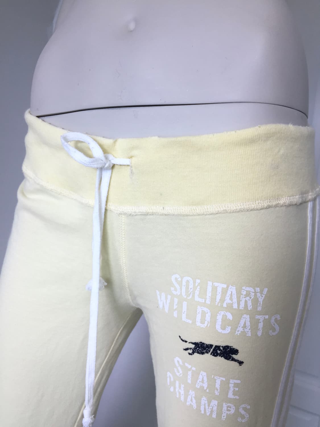 Hollister Soft Yellow Training Pants 상품이미지4
