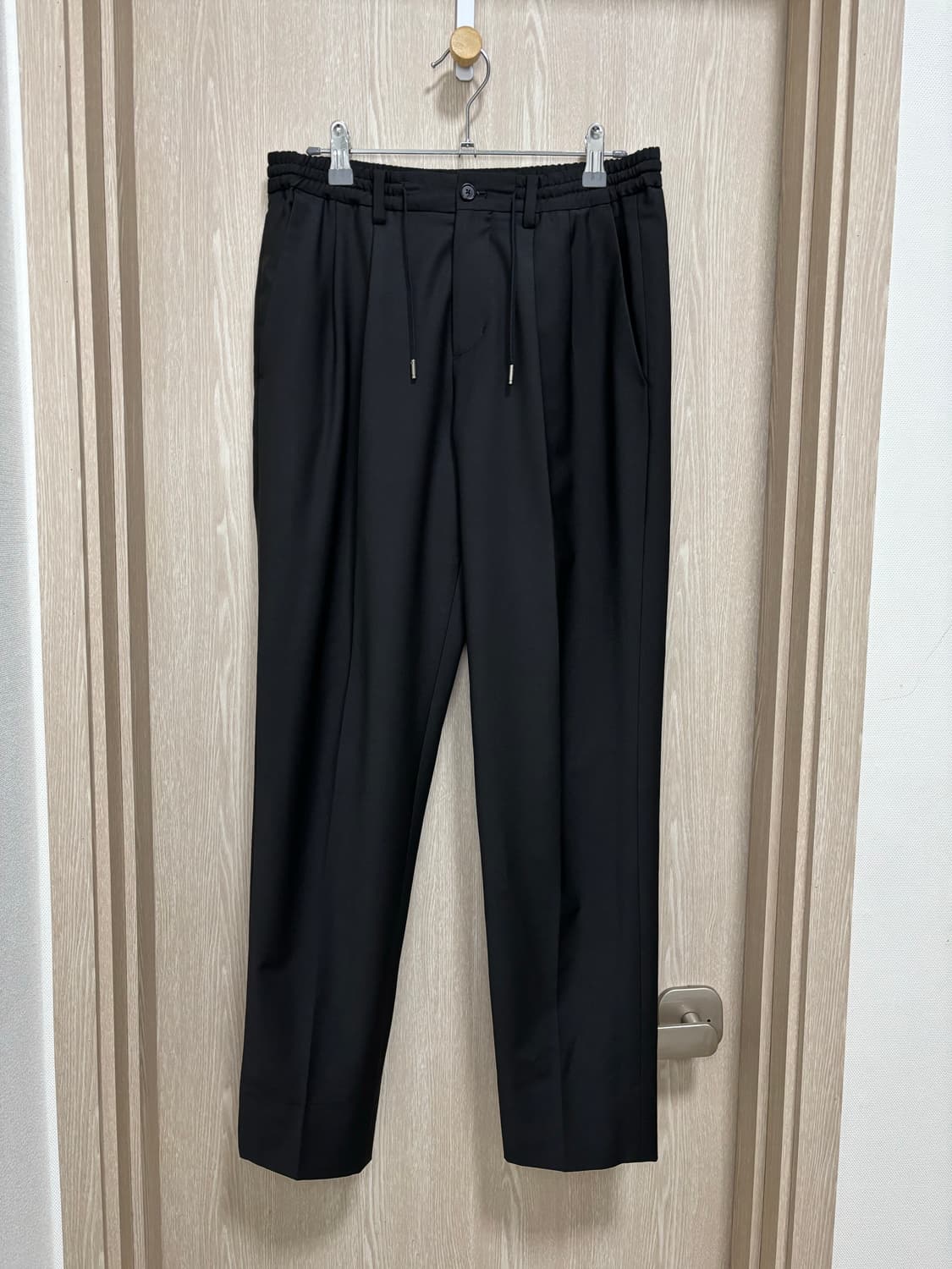 알레그리 울 투턱 밴딩 슬랙스29~31/블랙 상품이미지2