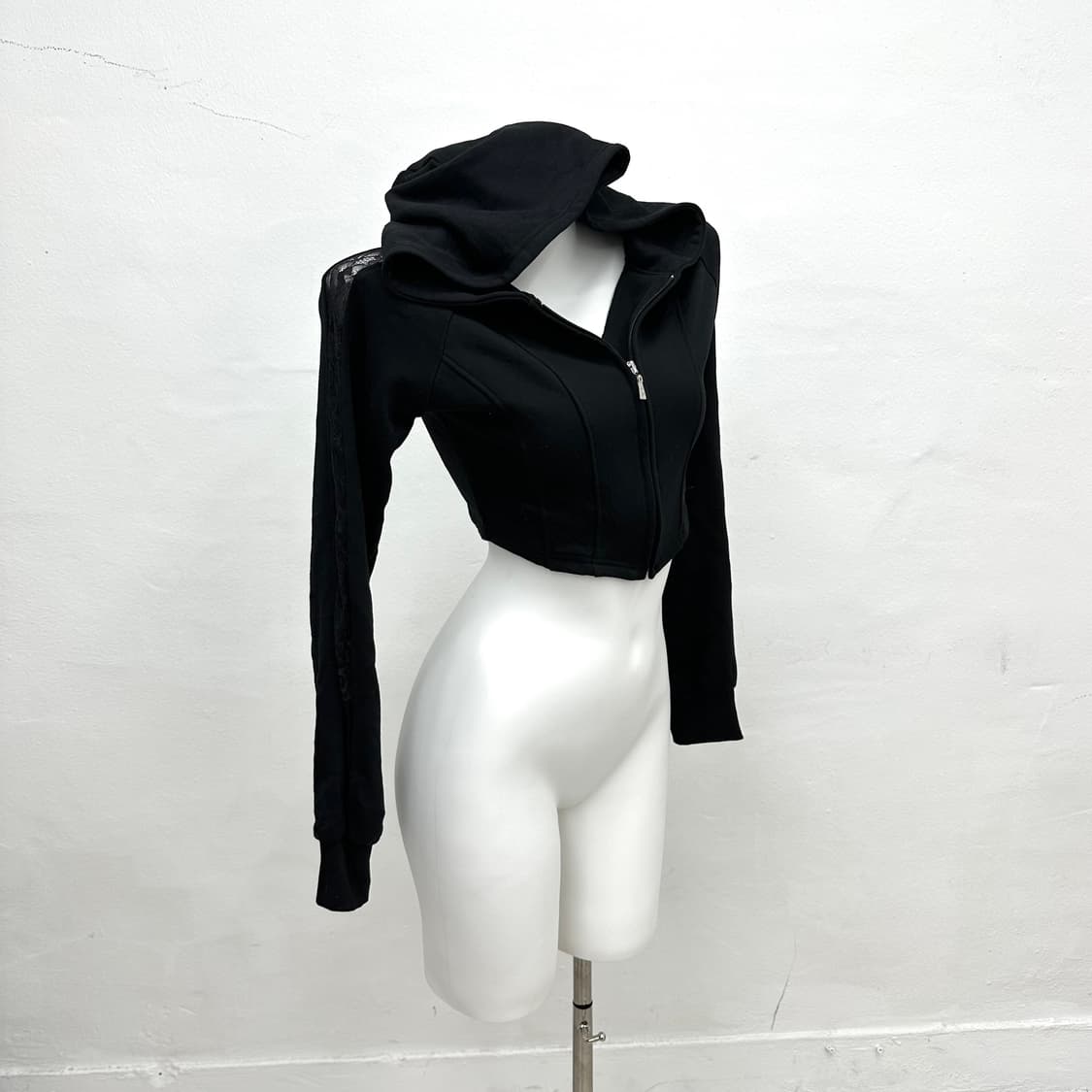 lace detail crop hood zip 상품이미지2