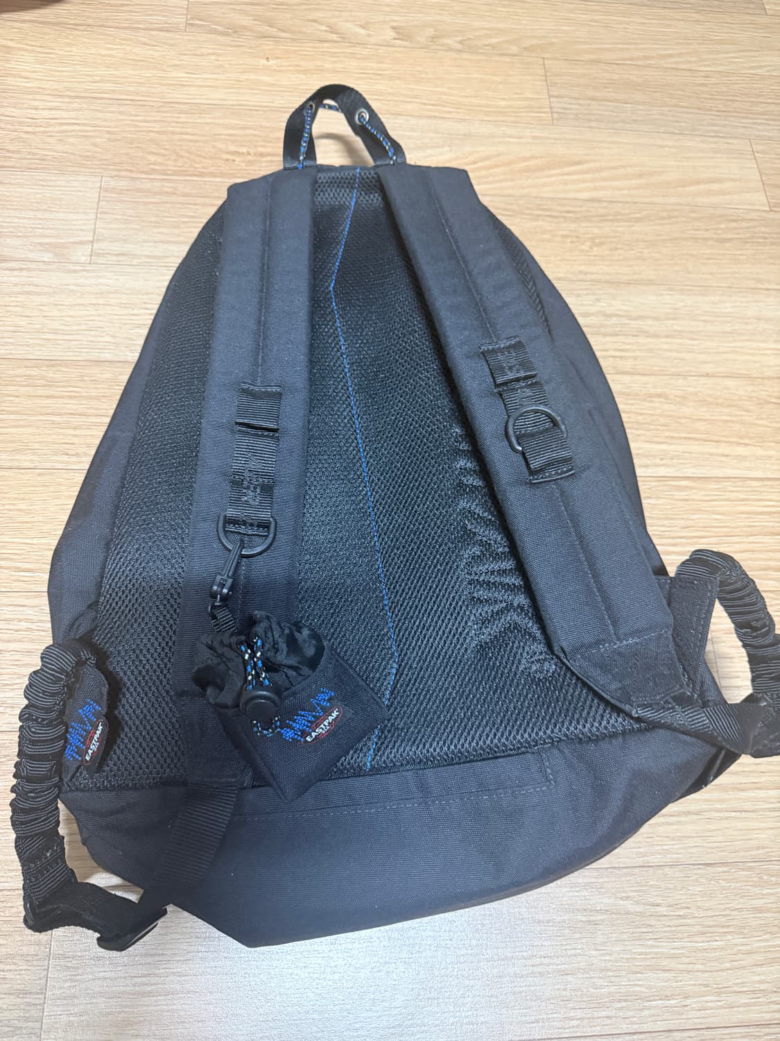 아더에러 이스트팩 백팩 상품이미지3