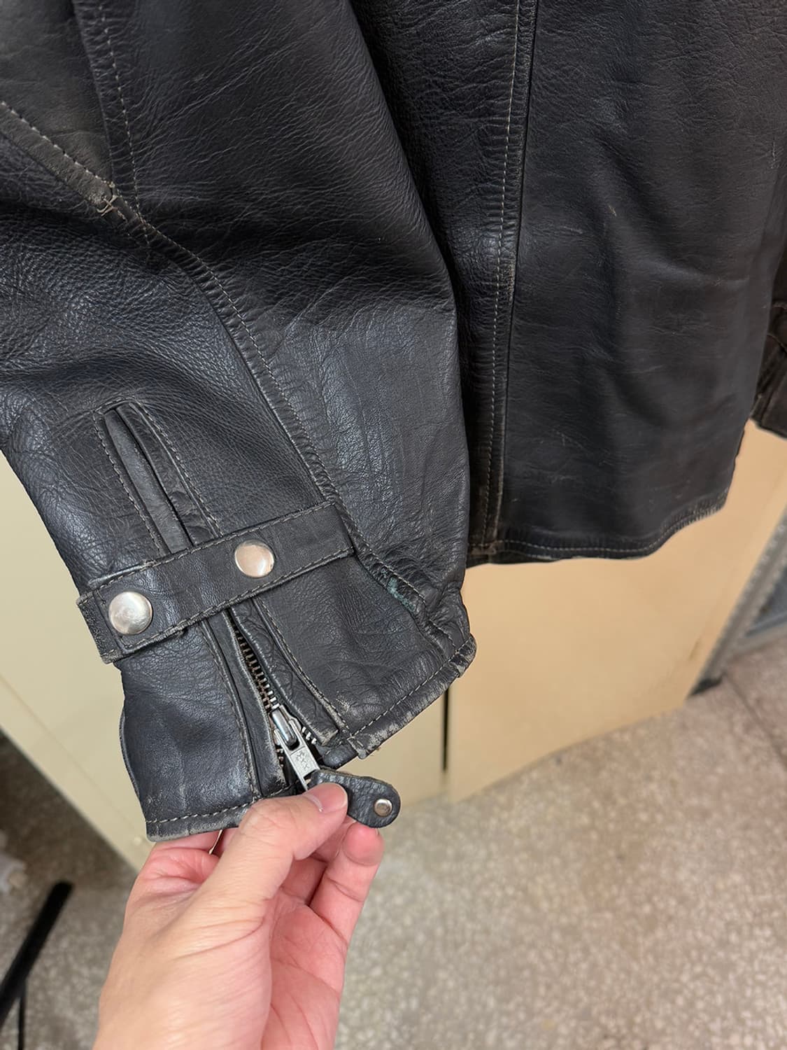 Cafe racer cowleather jacket 상품이미지5