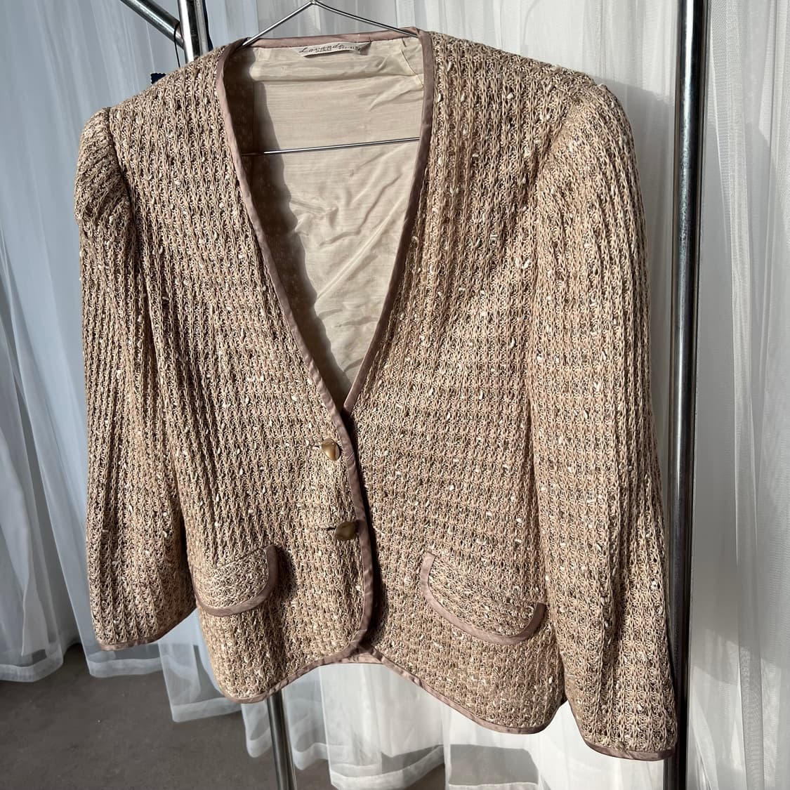 트위드 베이지 투버튼 가디건자켓 상품이미지2