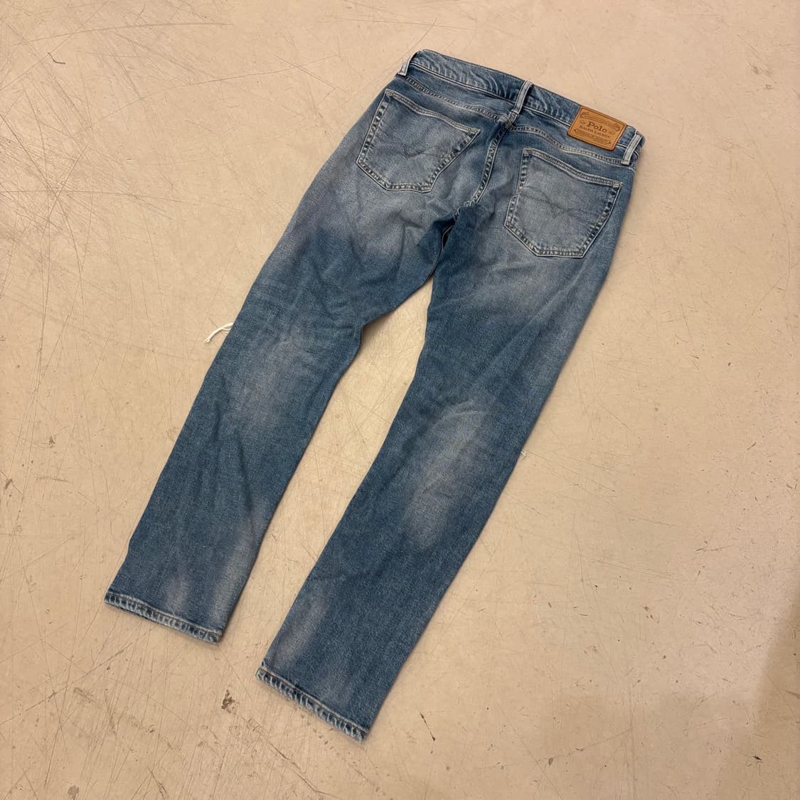 폴로 랄프로렌 디스트로이드 워싱 데님 팬츠 상품이미지1