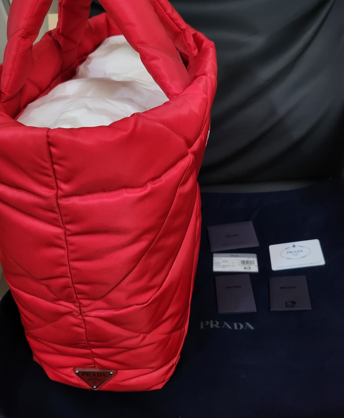프라다 테수토 리나일론 패딩 토트백 상품이미지3