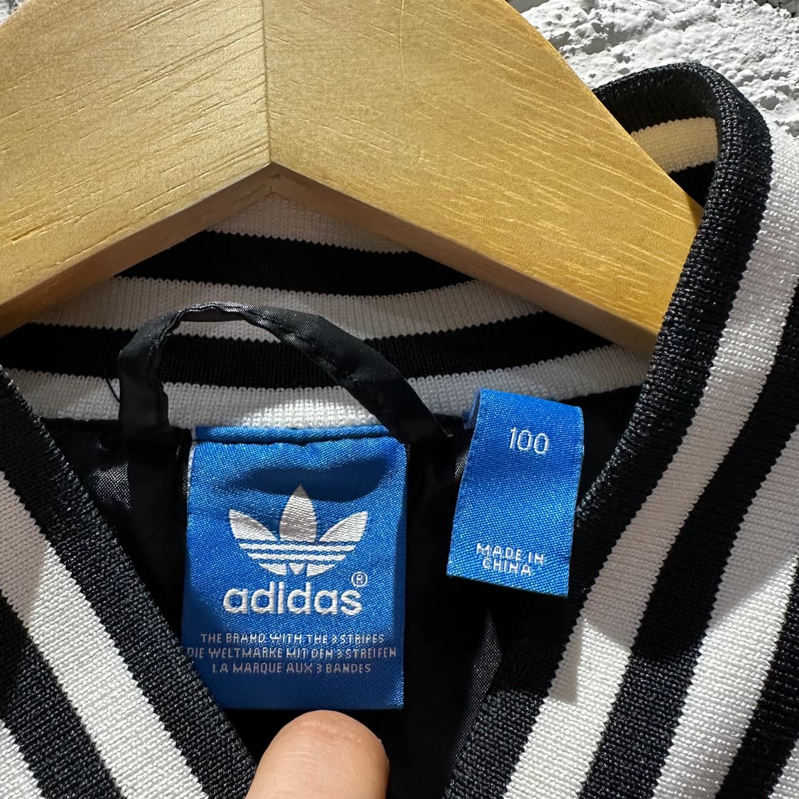 아디다스 우먼 푸퍼 바시티 자켓  상품이미지3