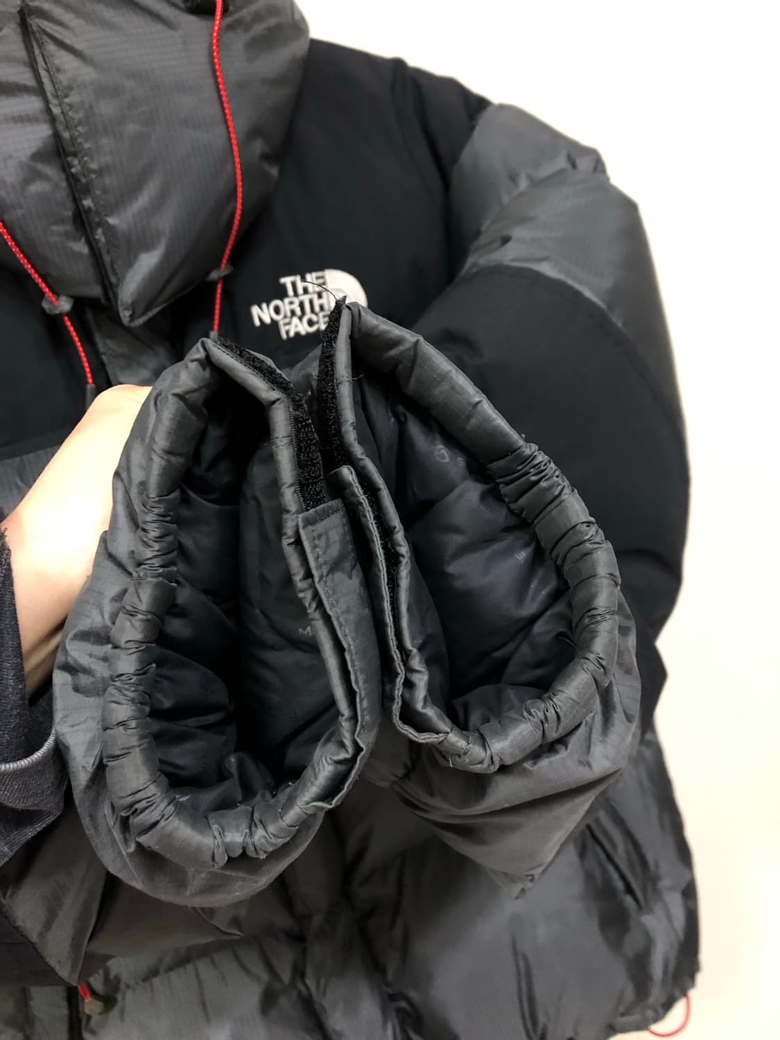 노스페이스 눕시 700 써밋 윈드스토퍼 구스다운 숏패딩 95 _ 차콜 상품이미지5