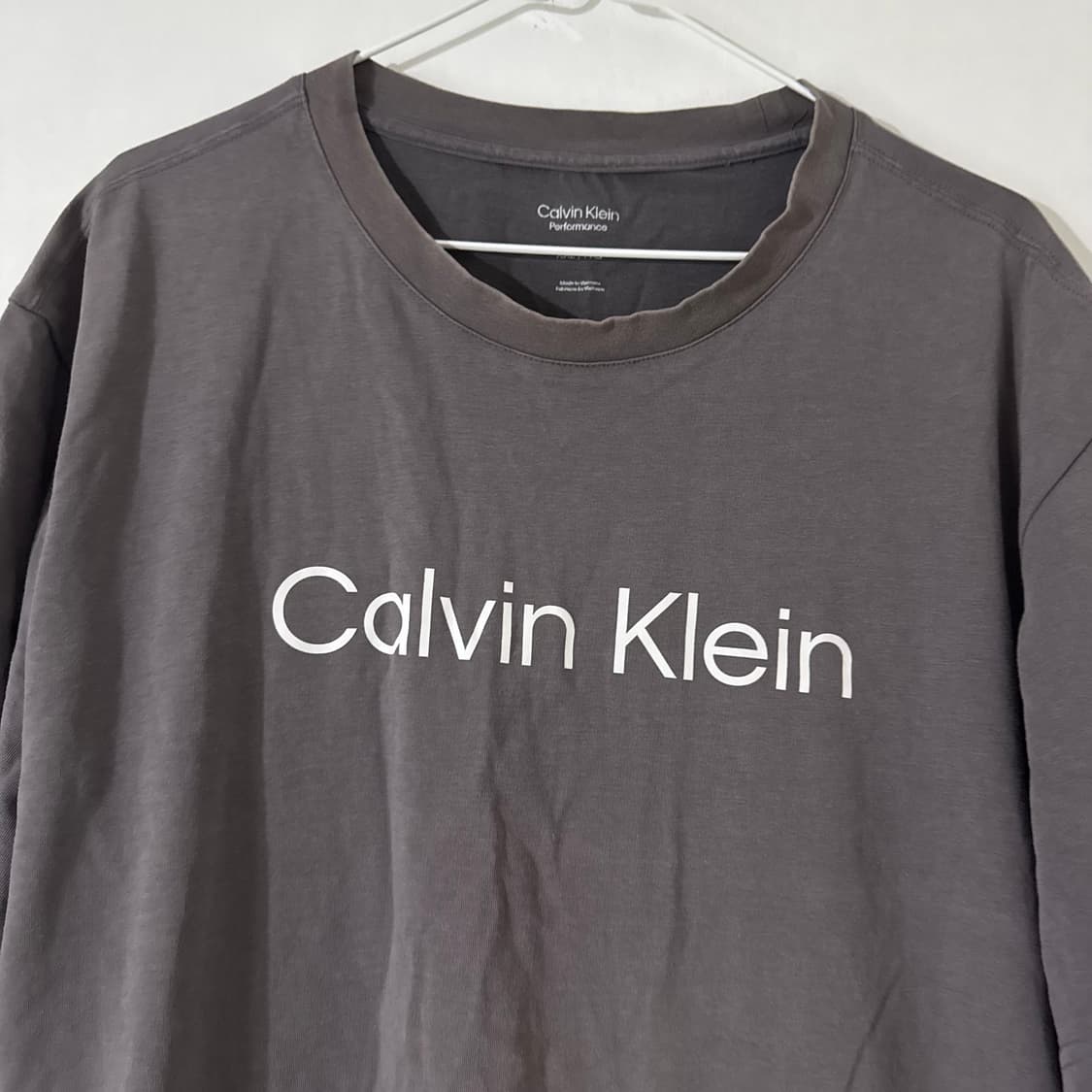 캘빈클라인 그레이 반팔티 🩶 상품이미지4