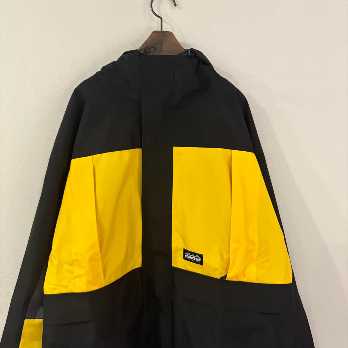 크리틱 블랙/옐로우 바람막이 자켓 M 상품이미지2