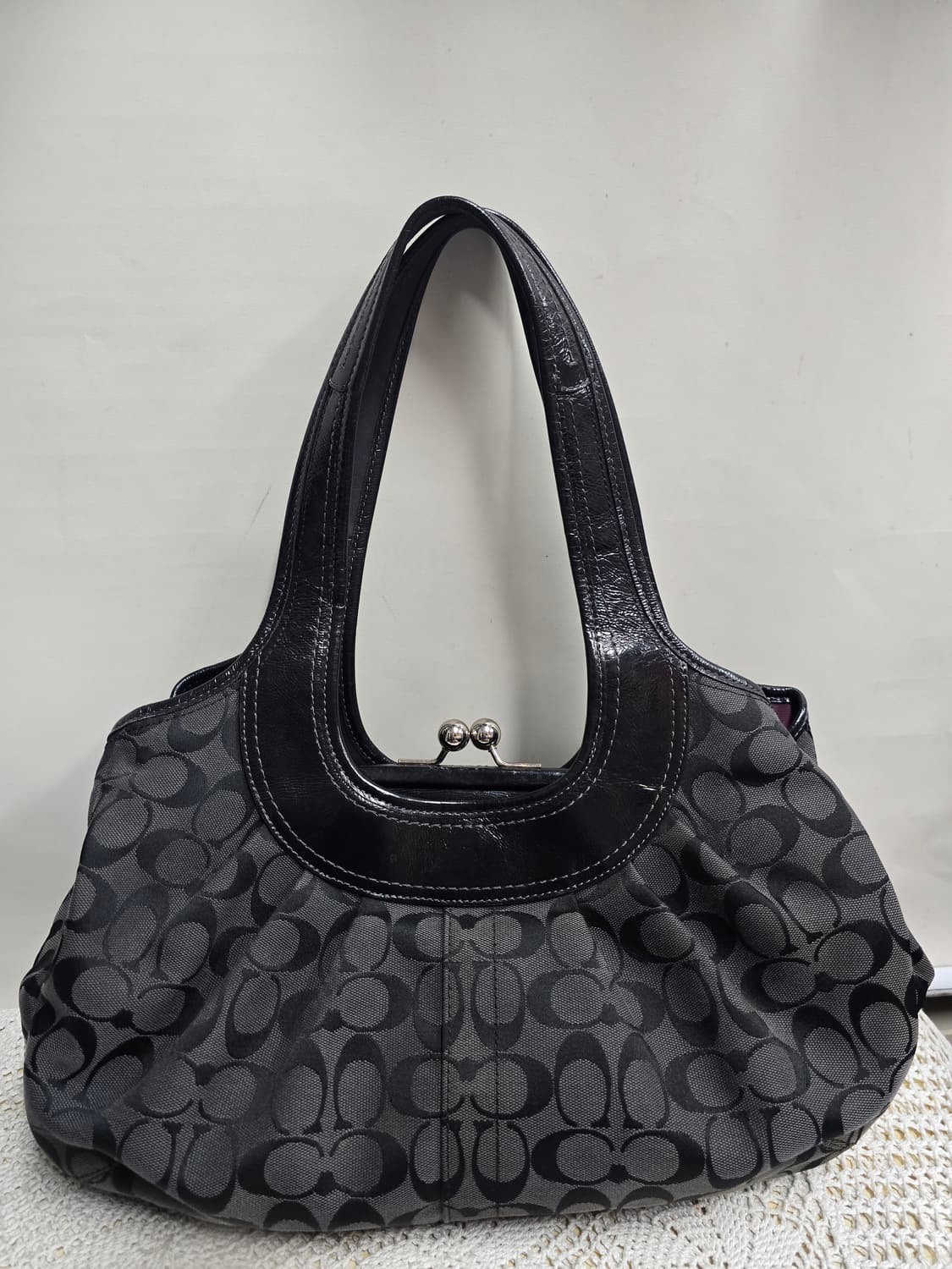 코치 자가드 숄도백 상품이미지1