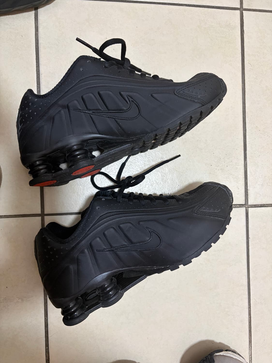 나이키 샥스 R4 240 상품이미지2