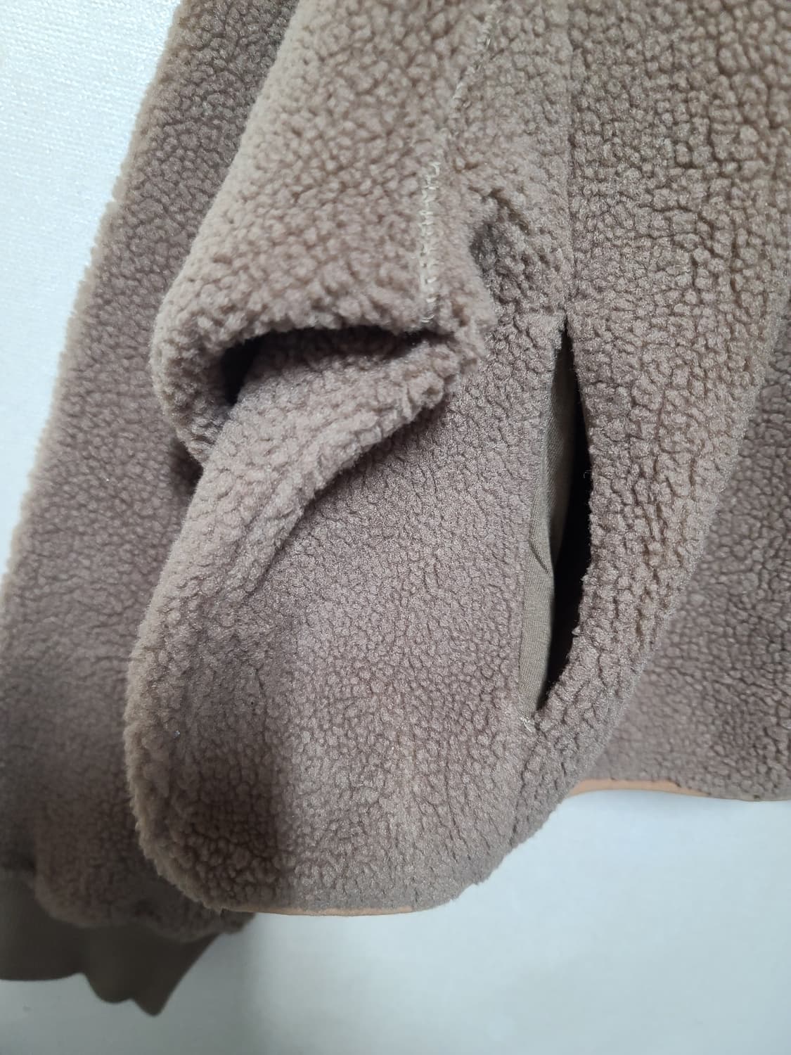 스튜디오톰보이 오버핏 부클 맨투맨 상품이미지3