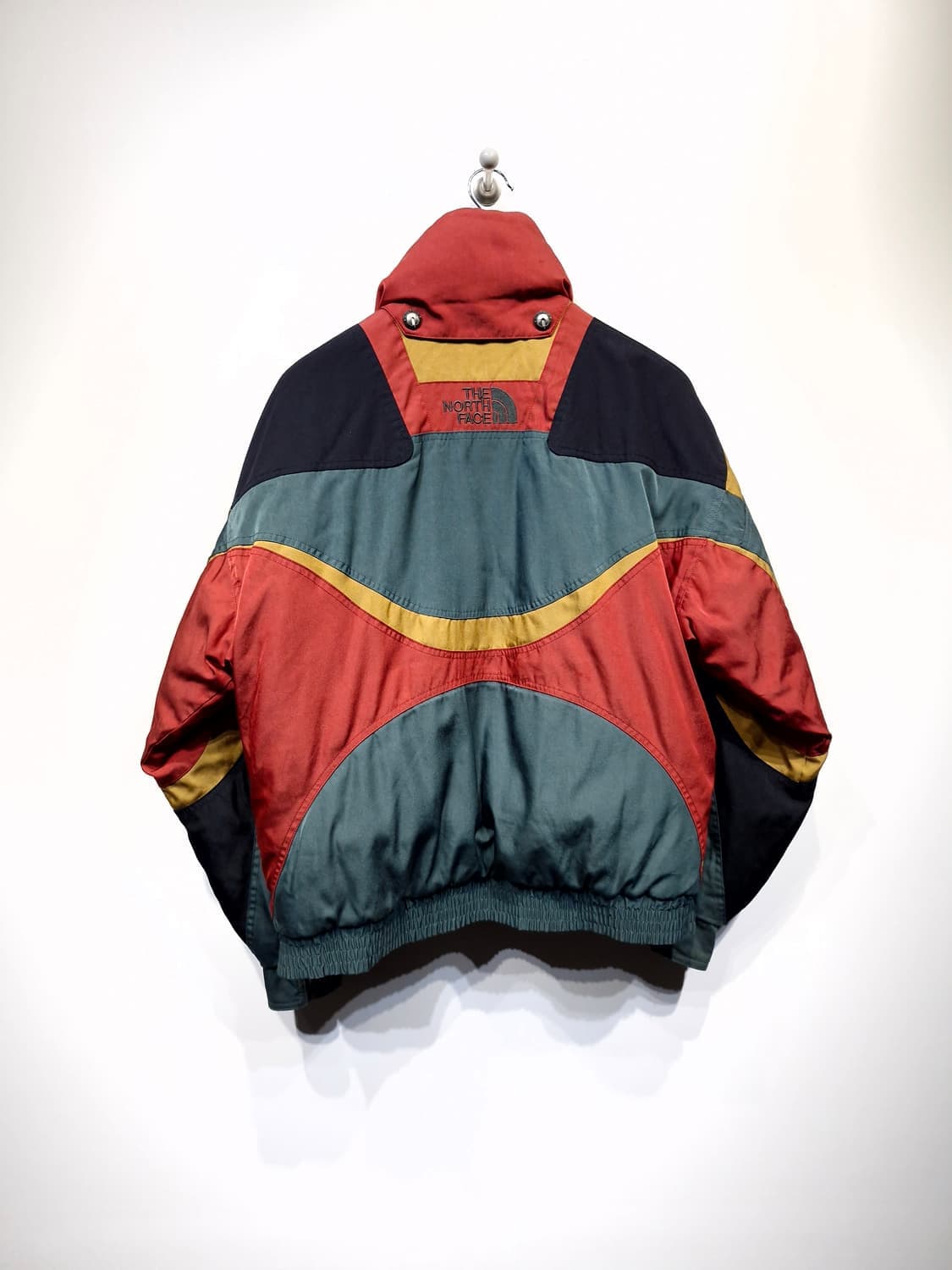 노스페이스 TNFX 마운틴 파카 멀티컬러 상품이미지2