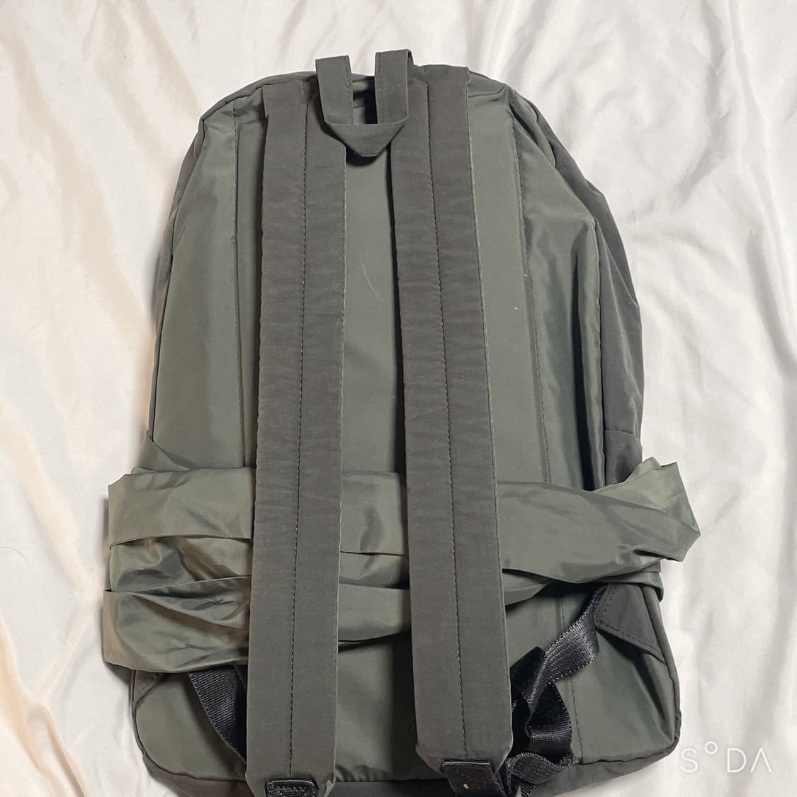 이우가마카라스 백팩 그린 상품이미지5