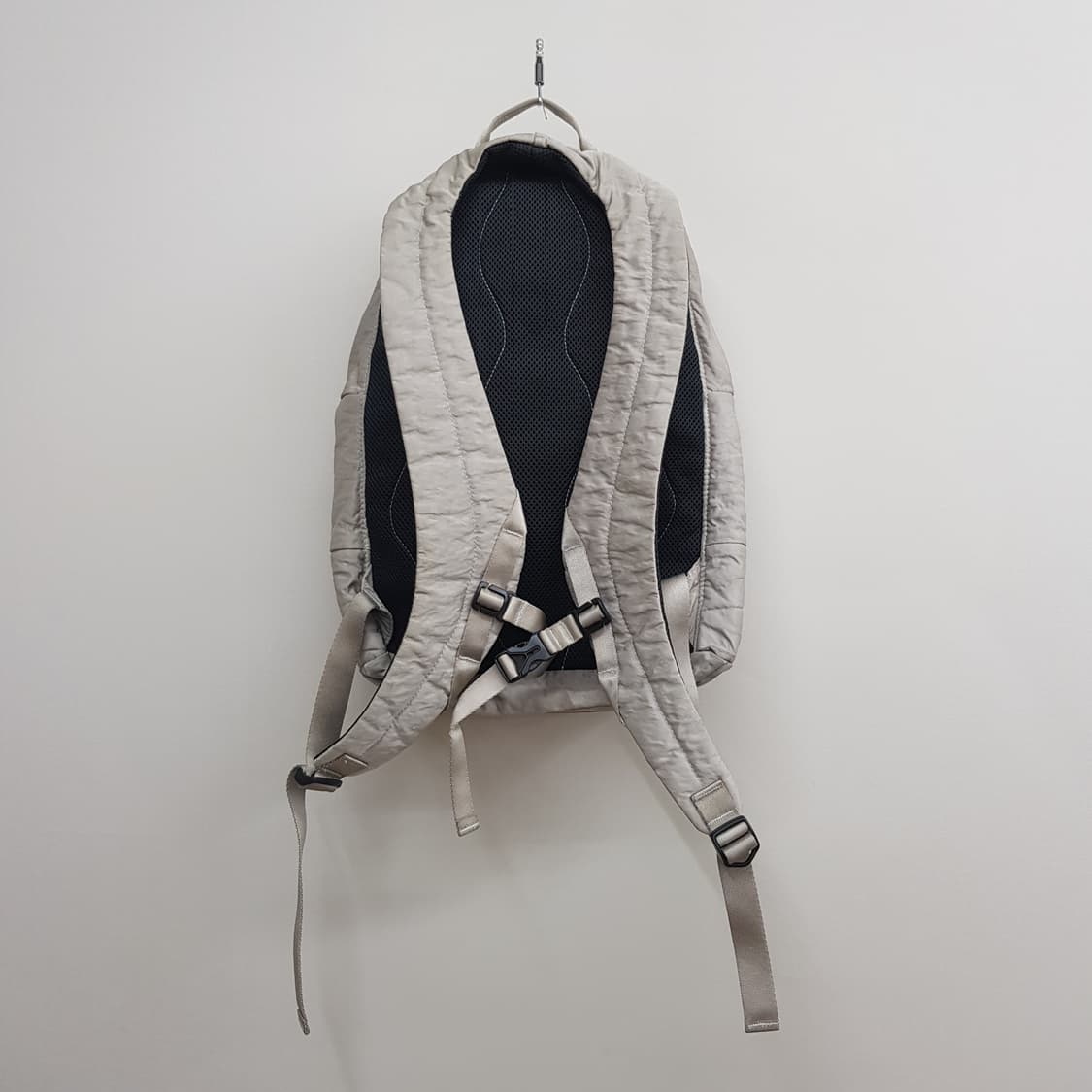 C.P. COMPANY 나일론 고글 포켓 백팩 상품이미지2