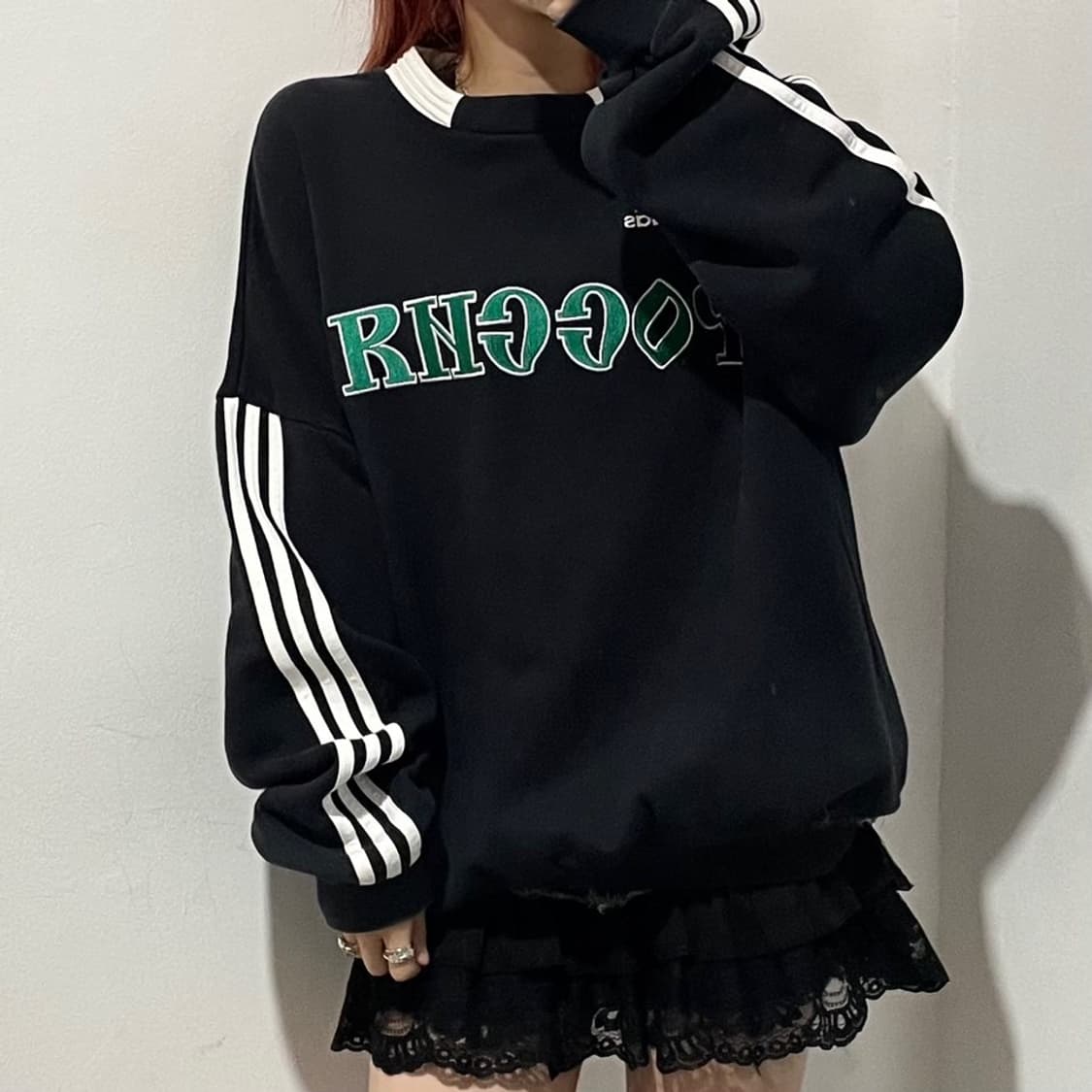 아디다스x고샤루브친스키 맨투맨 상품이미지2