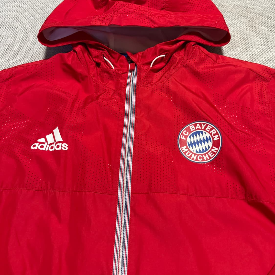 아디다스 바이에른 뮌헨 바람막이 상품이미지2