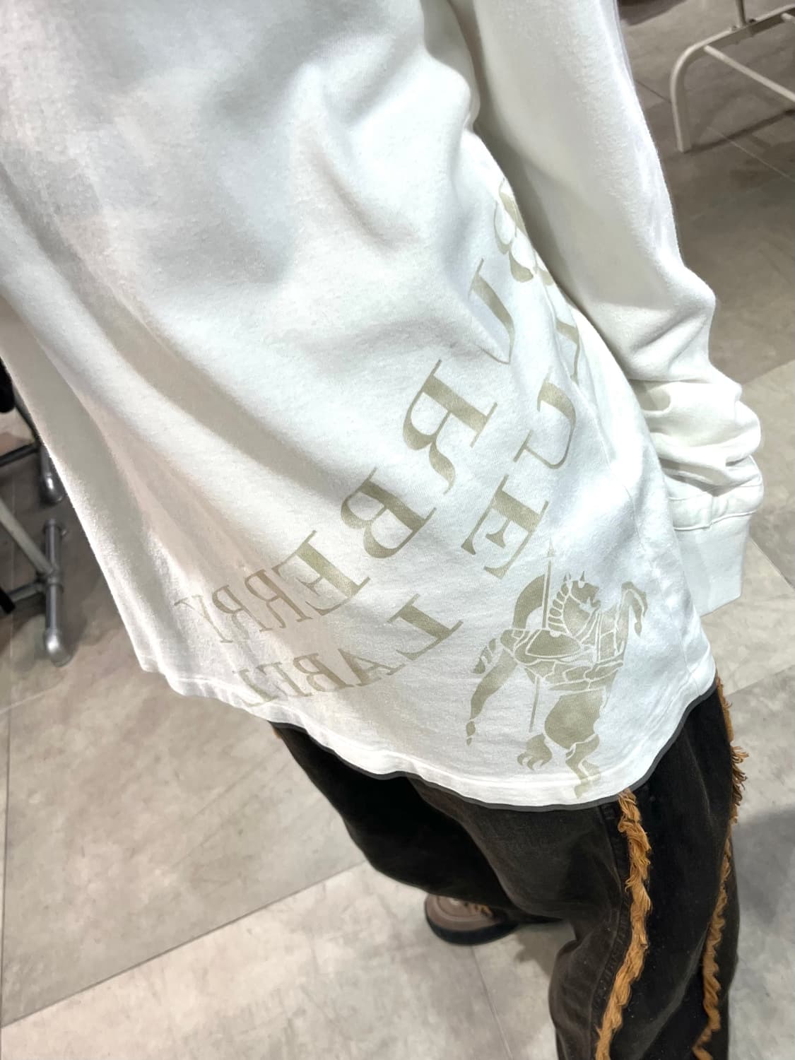 버버리 블루라벨 로고 프린팅 롱슬리브 상품이미지2