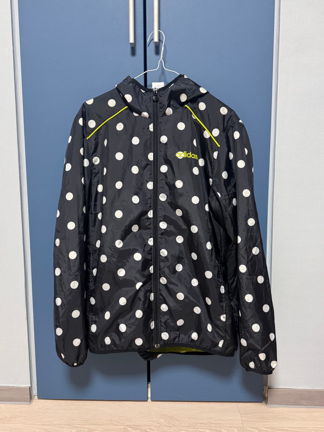 아디다스 도트 바람막이 상품이미지1