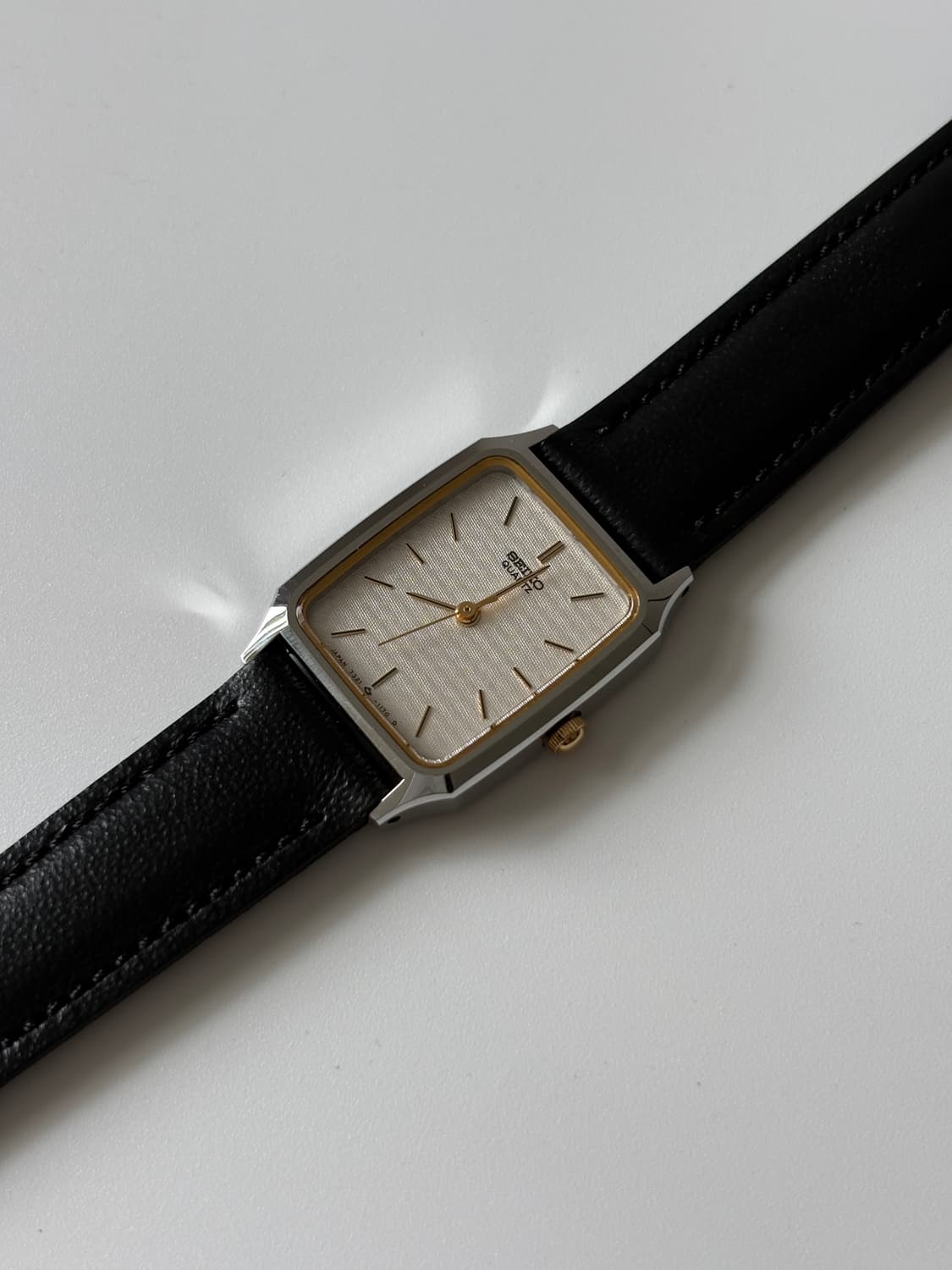 1980년대 빈티지시계 텍스처 다이얼 실버 탱크 쿼츠 여성 상품이미지1