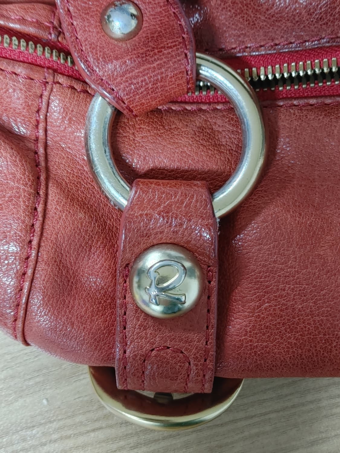 루즈 앤 라운지 여성 소면가죽 원형 토트백 상품이미지9