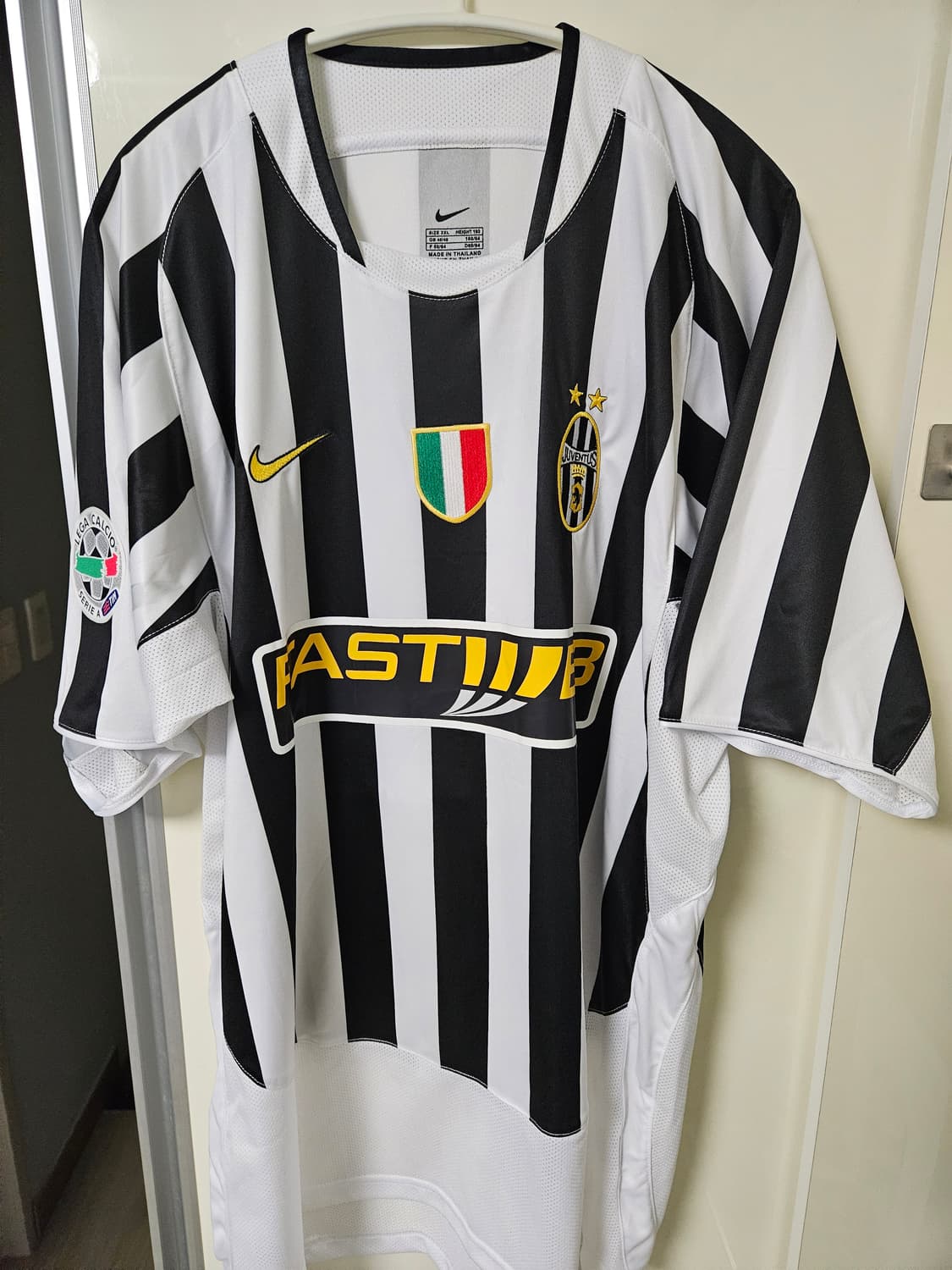 03-04 유벤투스 홈 잠브로타 상품이미지1
