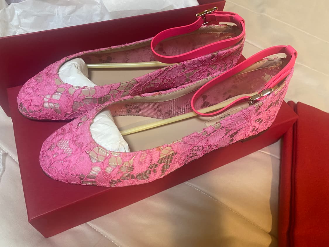 Valentino 발렌티노 정품 여성플랫단화 새상품 풀박스  37사이즈 상품이미지2