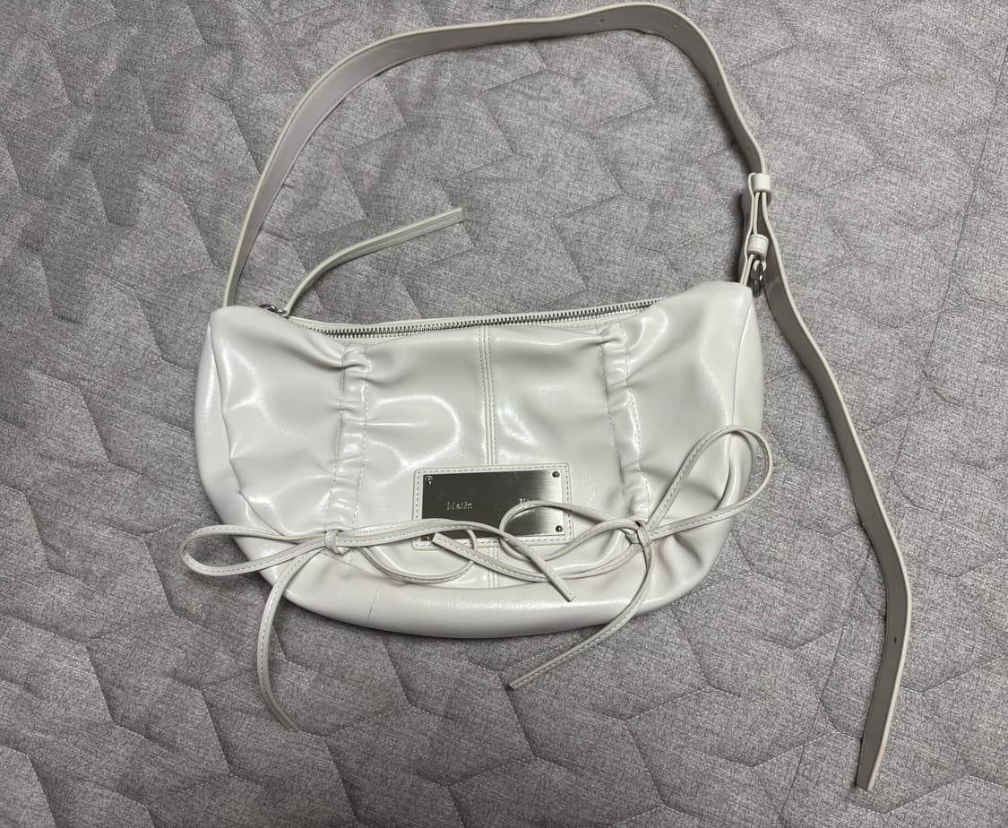 마뗑킴 하프 셔링 리본 라운드백 아이보리 상품이미지1