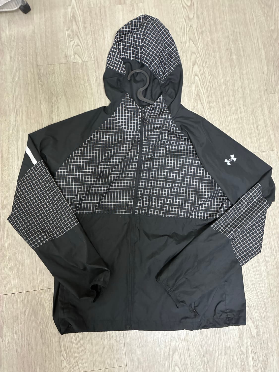 정품 언더아머 바람막이 상품이미지4