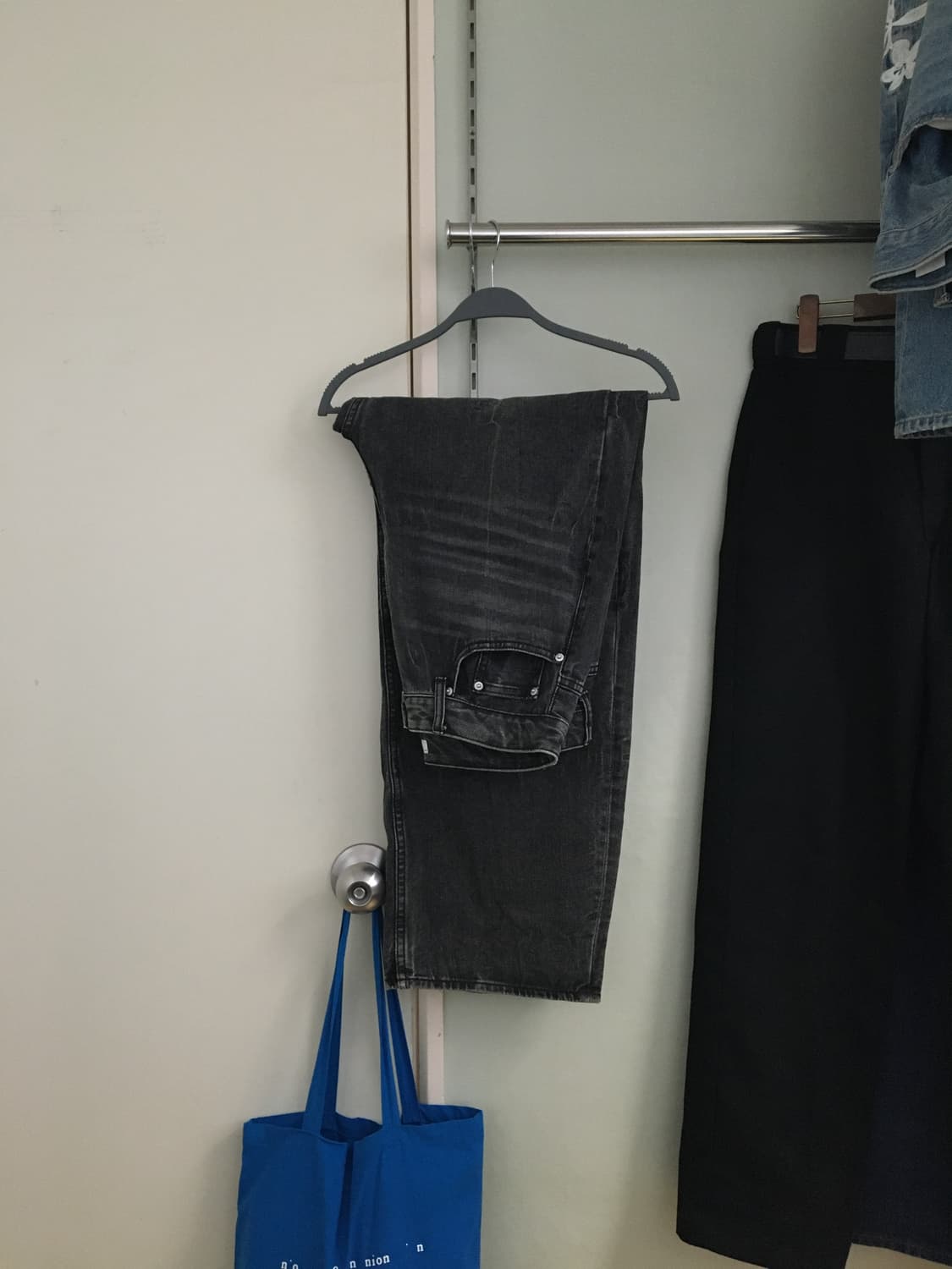 밀로 리플렉트 커브드 팬츠 L 상품이미지1