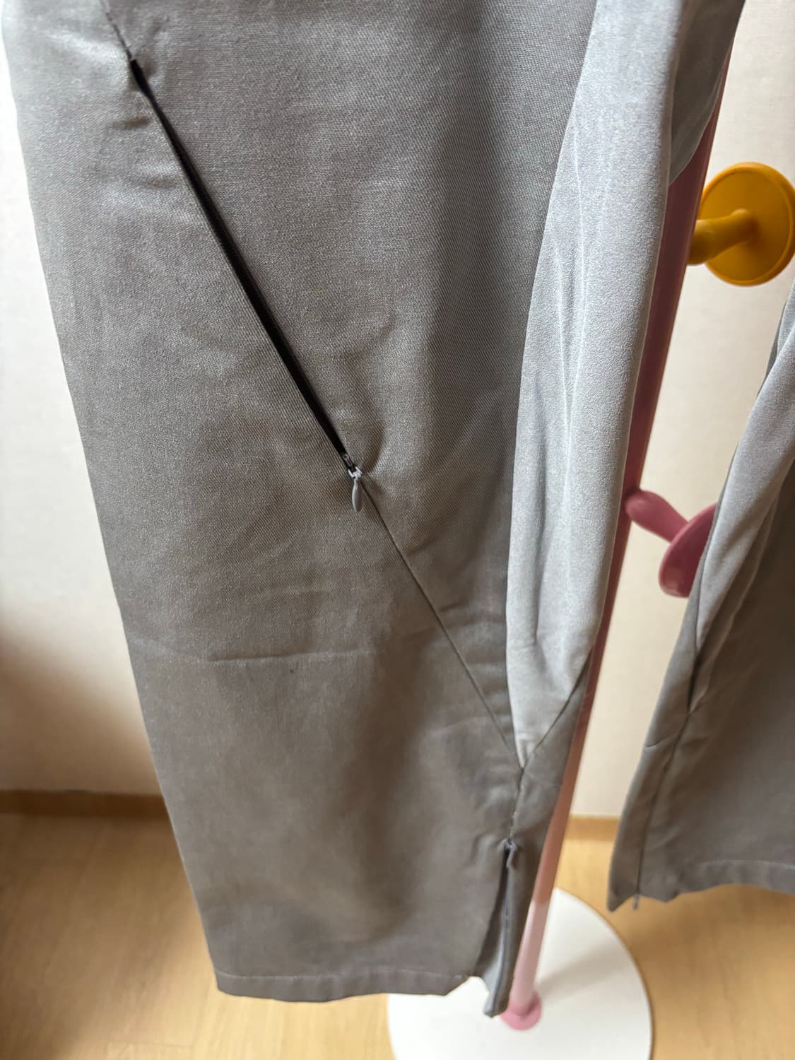 NUPEAK DIAGONAL TROUSER GREY 상품이미지5