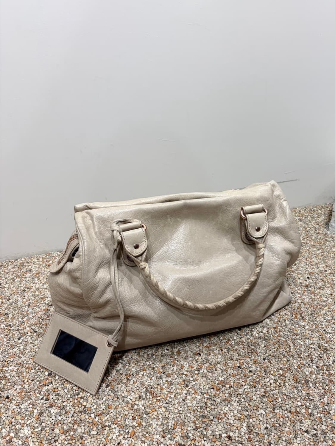 발렌시아가 자이언트 시티백 베이지 상품이미지3