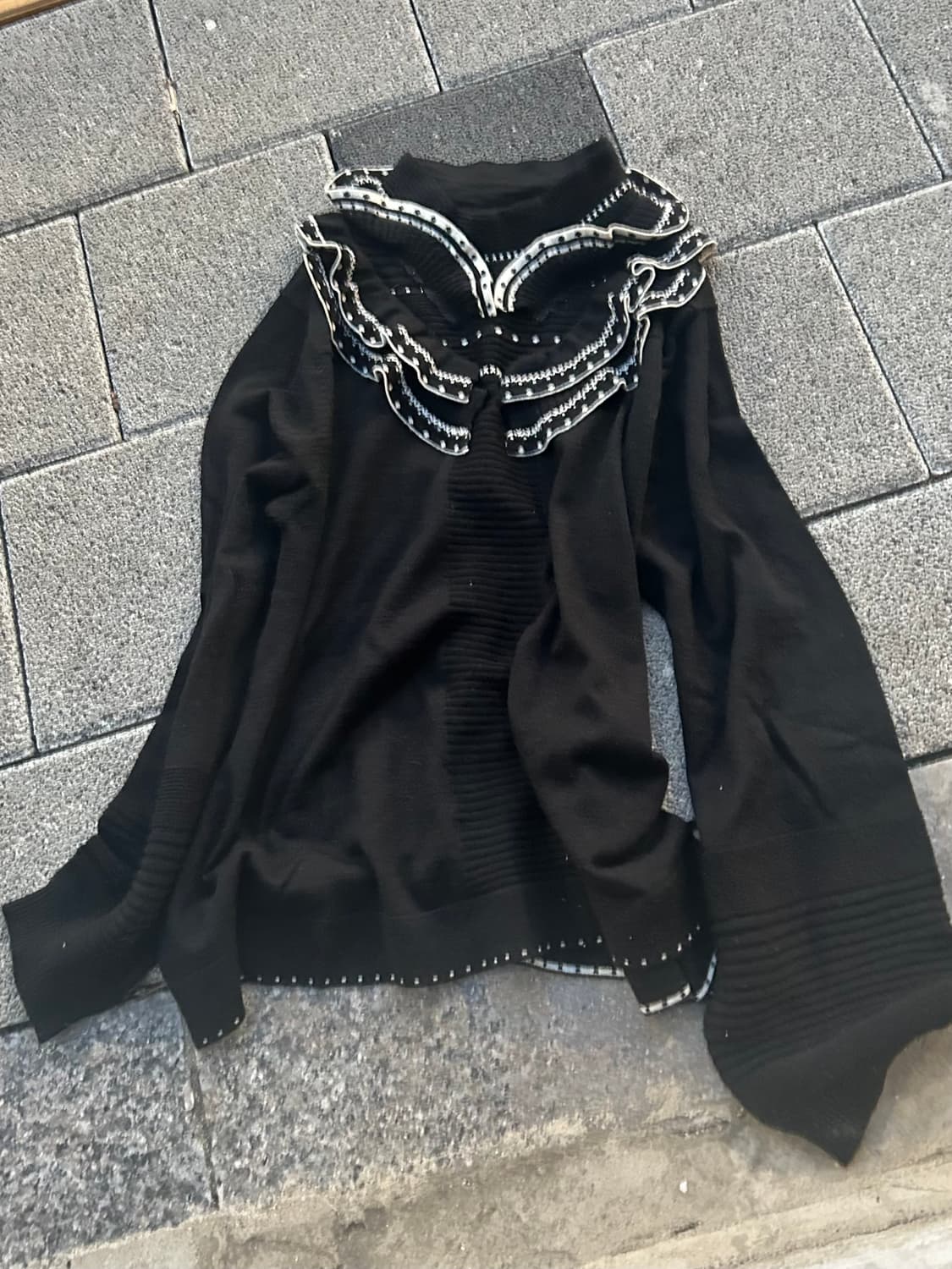 2000s hiroko bis 니혼진 블랙 도트 프릴 니트 상품이미지1