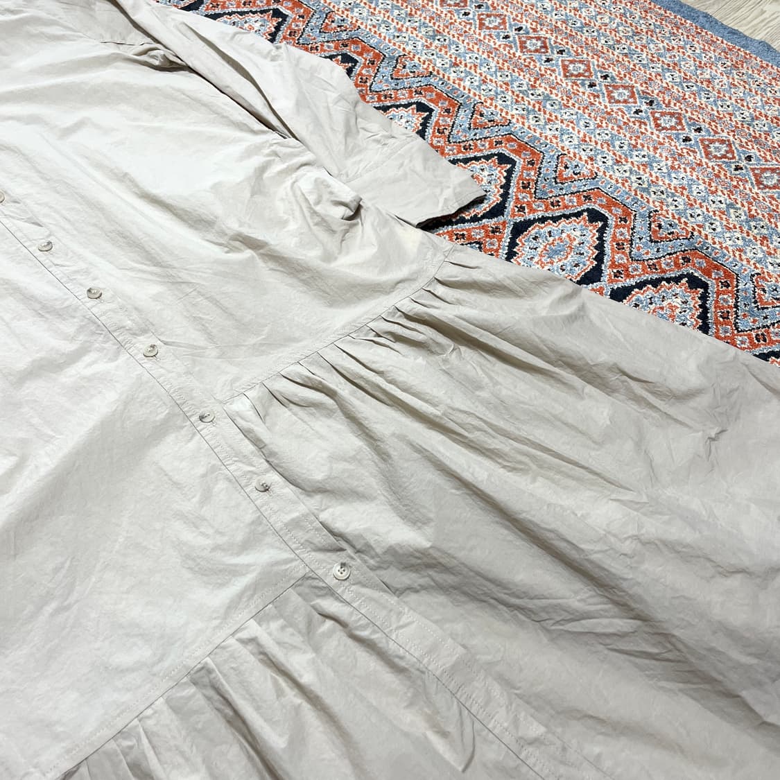 DKNY 베이지 롱 프릴 원피스 여성S 상품이미지3