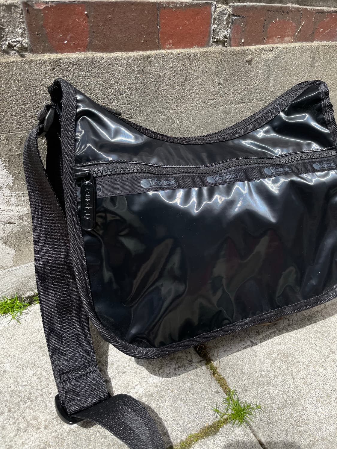 Lesportsac 레스포삭 유광 크로스백 상품이미지5