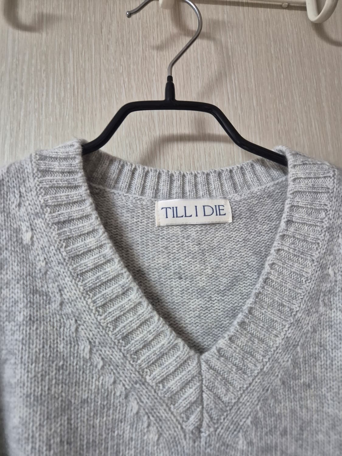 틸아이다이 라쿤 브이넥 니트 반팔 탑 상품이미지4