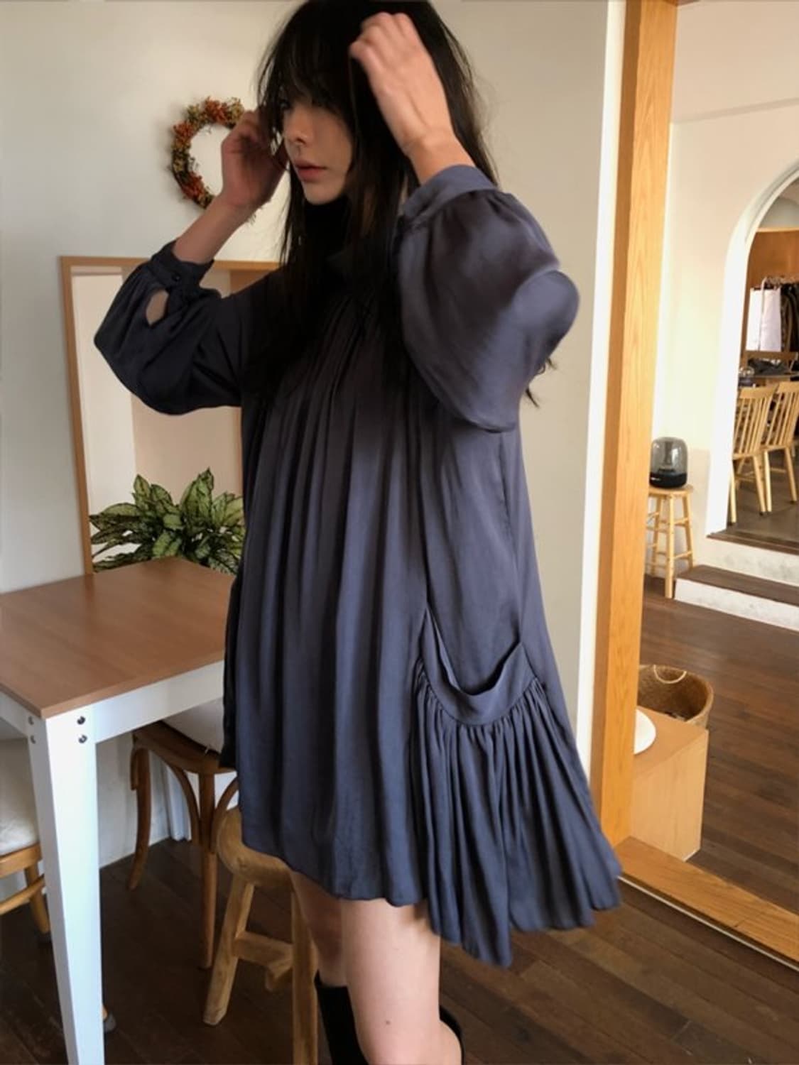 플로우 셔링 원피스 차콜 상품이미지2