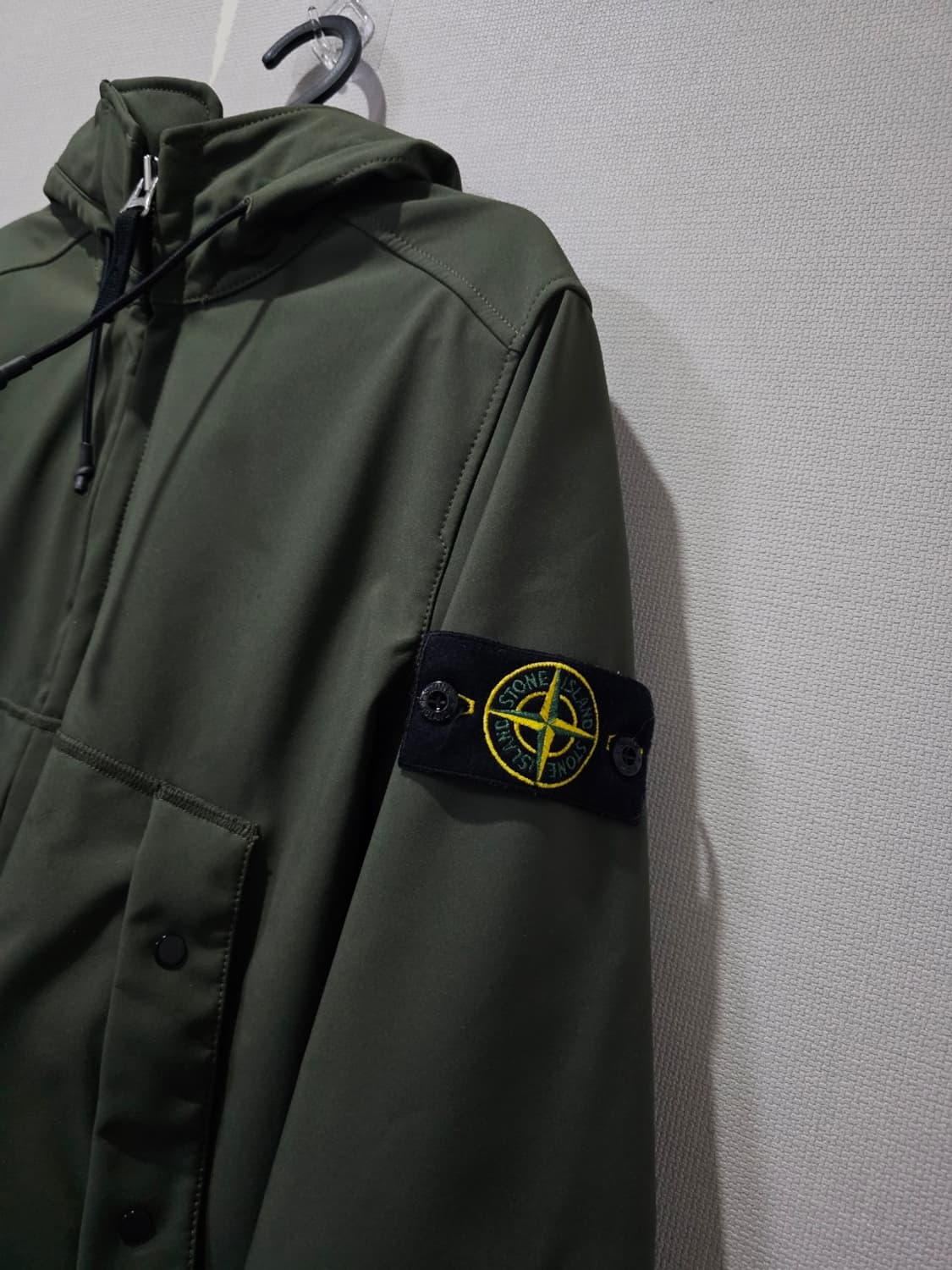 정품 20SS 스톤아일랜드 소프트쉘 후드 자켓 90~95 상품이미지2