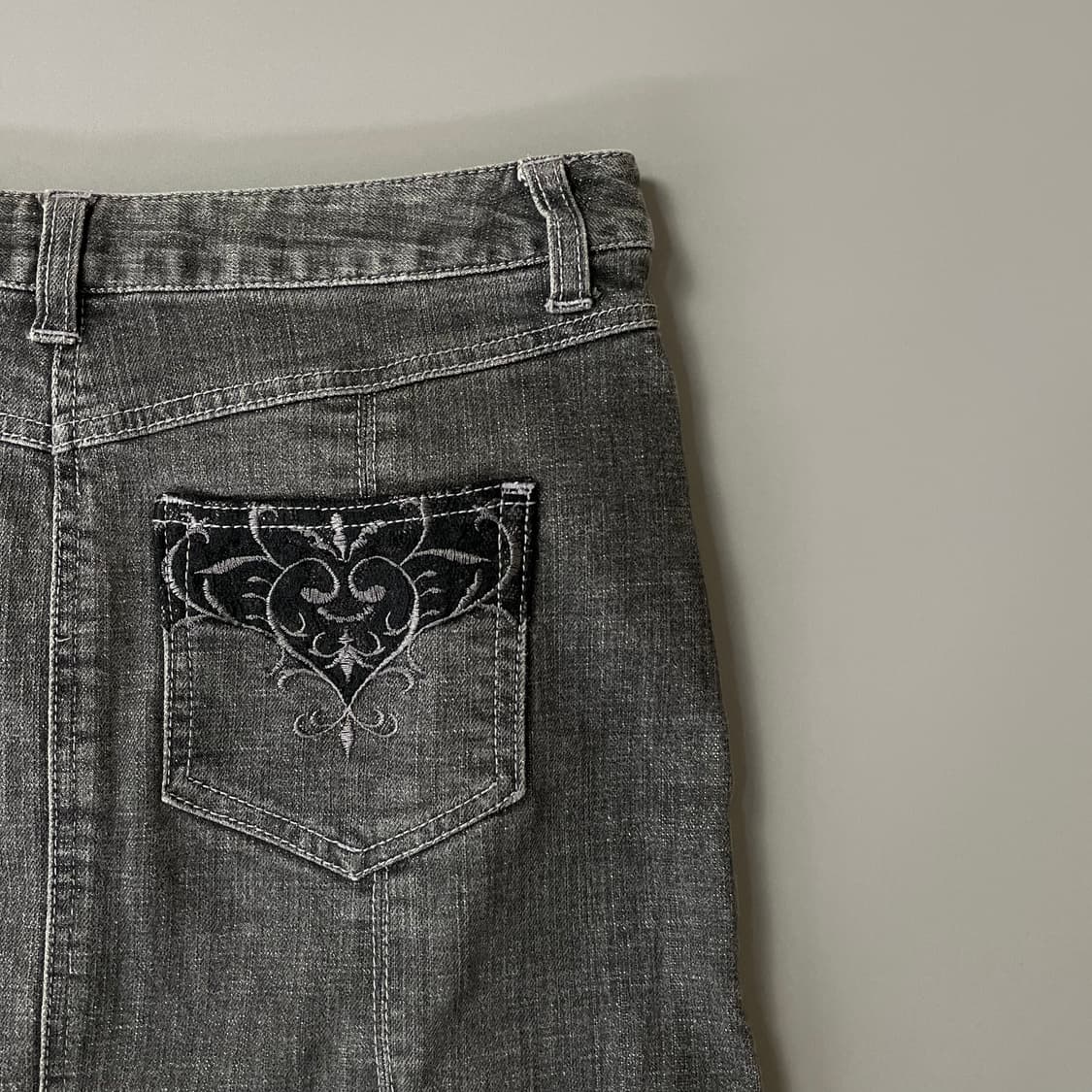 (25) JPN 일본 빈티지 Y2K 미디 플라워자수 흑청스커트 S 상품이미지7