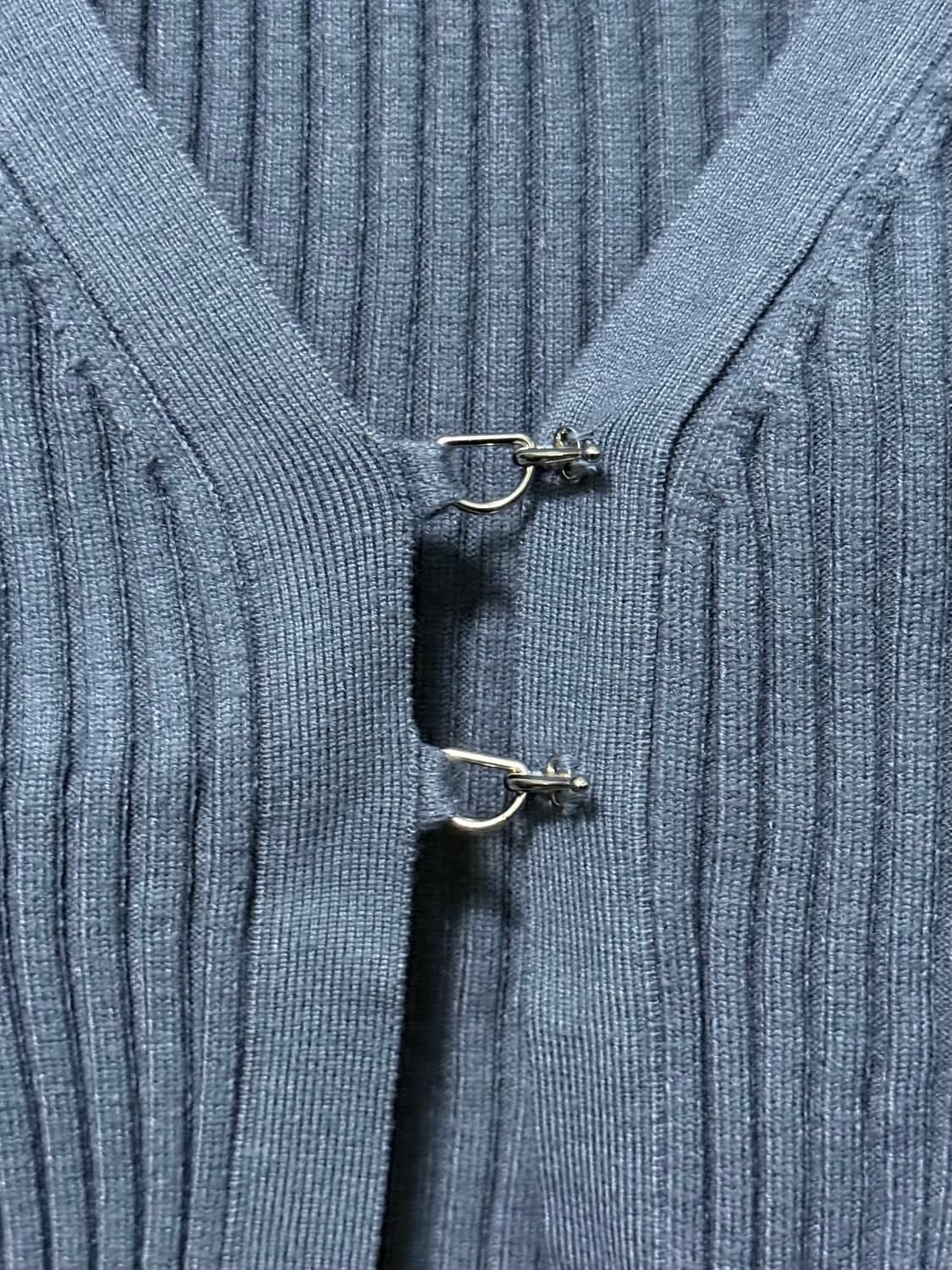 YUSE 유즈 블루 파랑색 하늘색 가디건 카디건 니트 스웨터 골지 크롭  상품이미지7