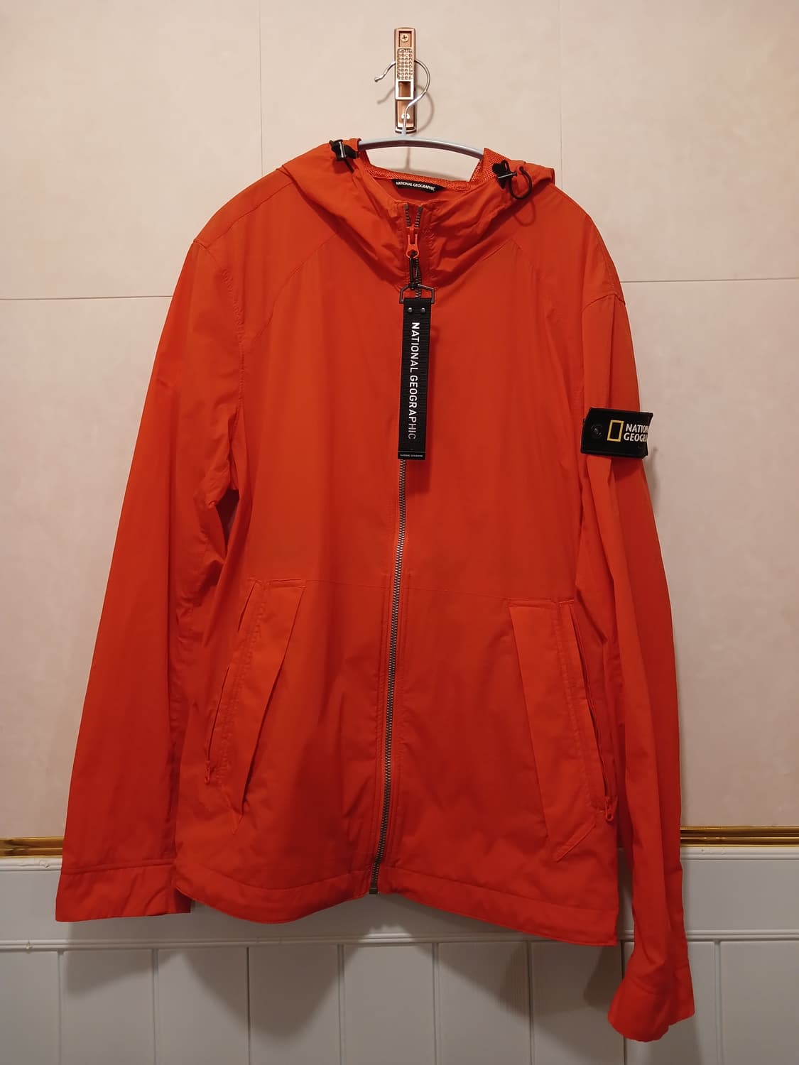 내셔널지오그래픽 정품 남성 바람막이 L (100) 사이즈 상품이미지1