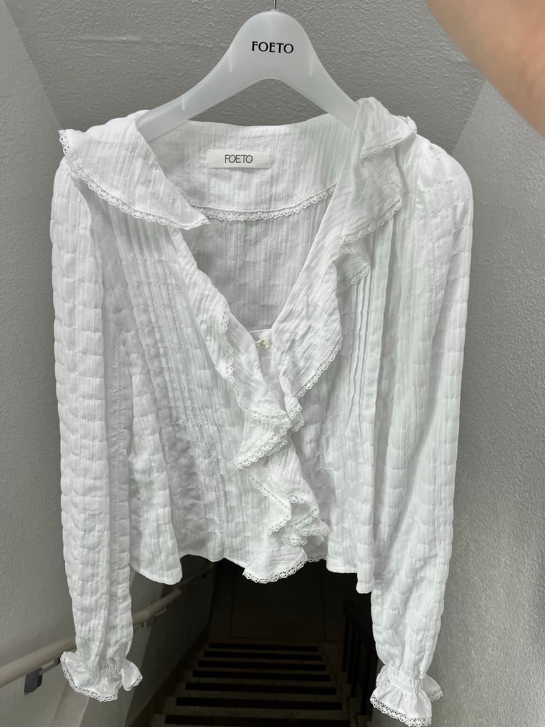 포에토 pure ruffle blouse - ivory 상품이미지1