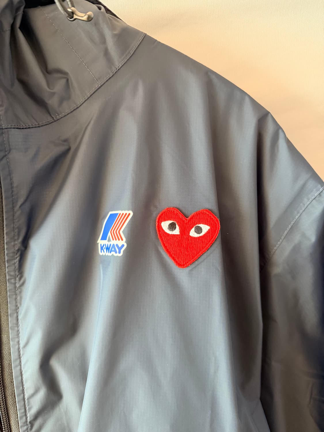 플레이 꼼데가르송 X 까웨 풀 집 자켓 네이비 XL 상품이미지2