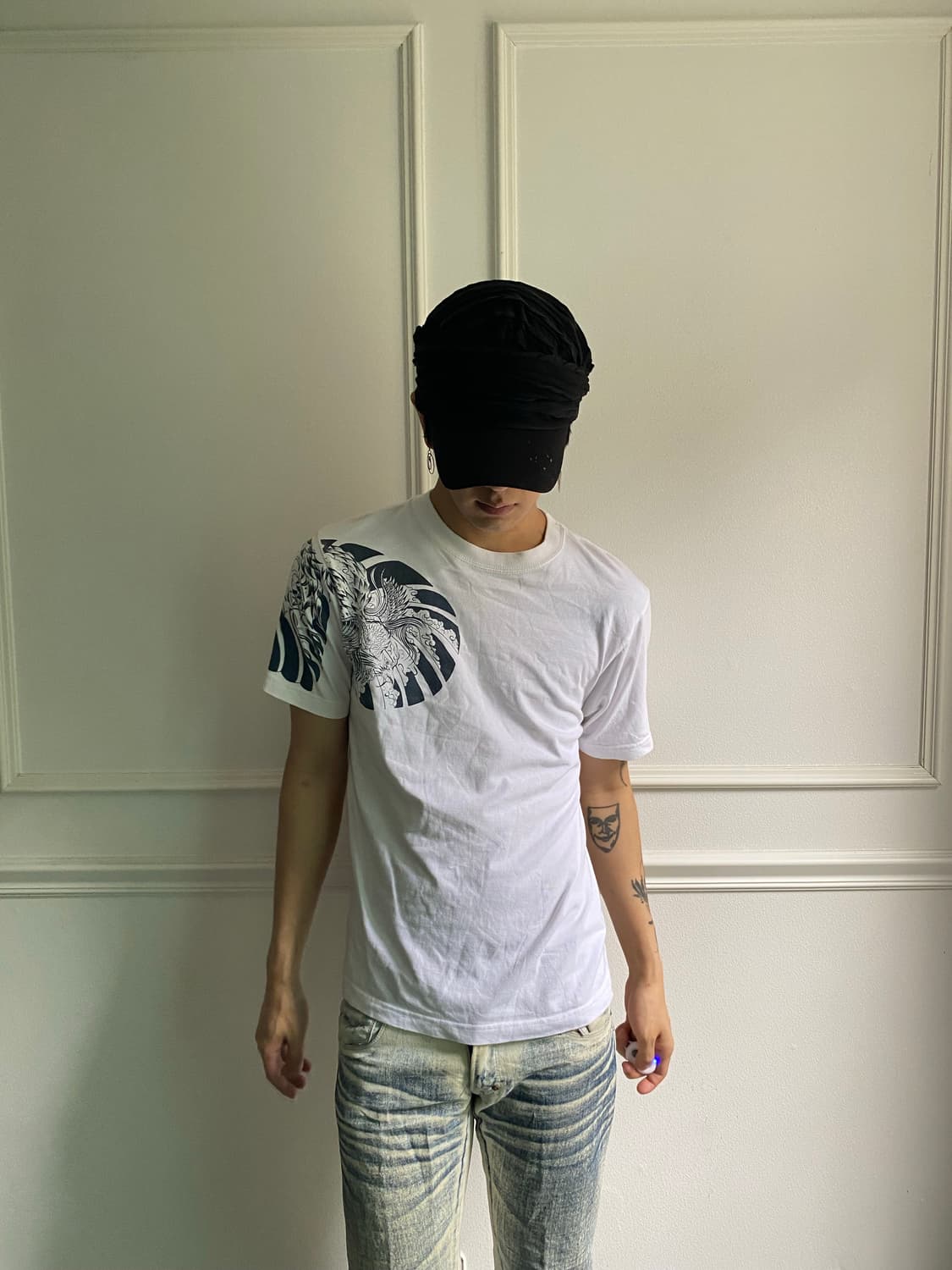 Oriental Print White Tee 상품이미지1