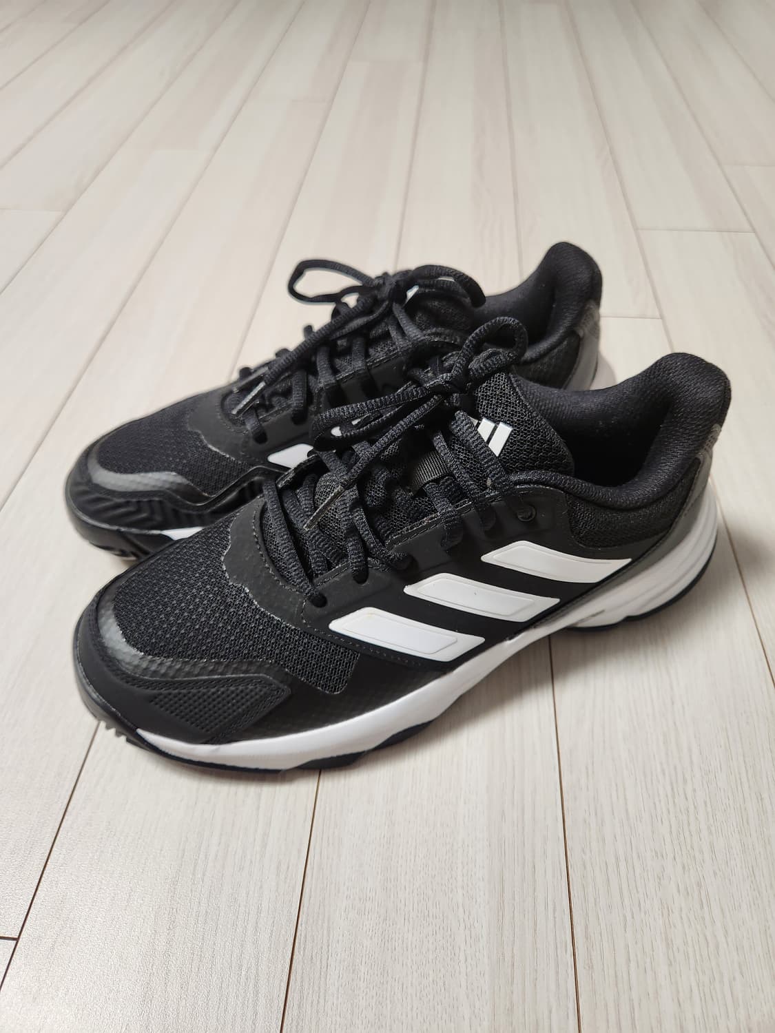 아디다스 운동화 코트잼 컨트롤 3 IF0458 테니스화 사이즈255

실 상품이미지1