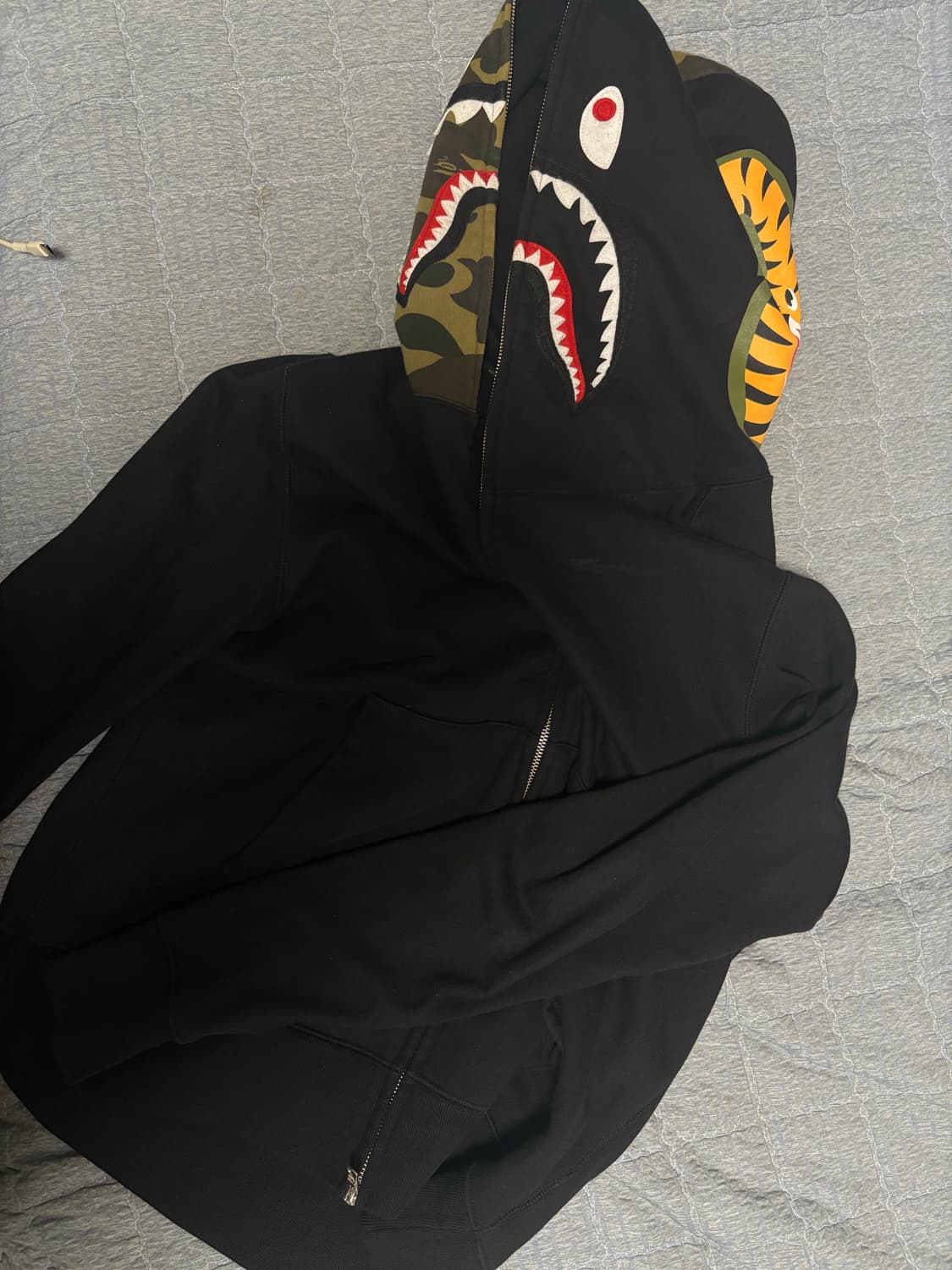 베이프 반카모 샤크 후드집업  상품이미지1