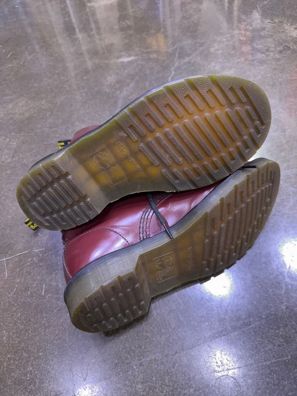 닥터마틴 11821 체리레드 8홀 워커부츠 240 상품이미지8