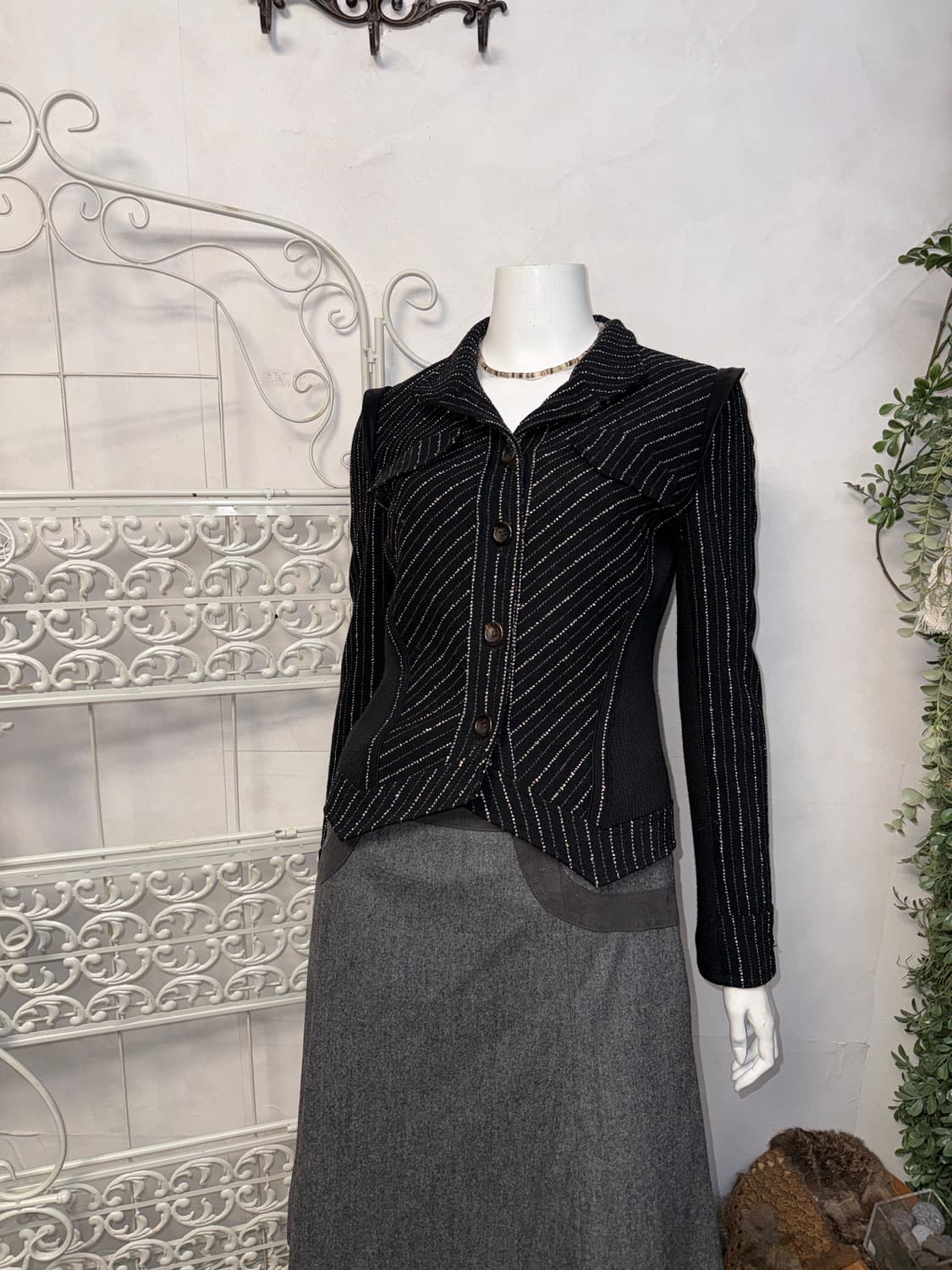 Mojo S Phine black wool stripe button jk 상품이미지5