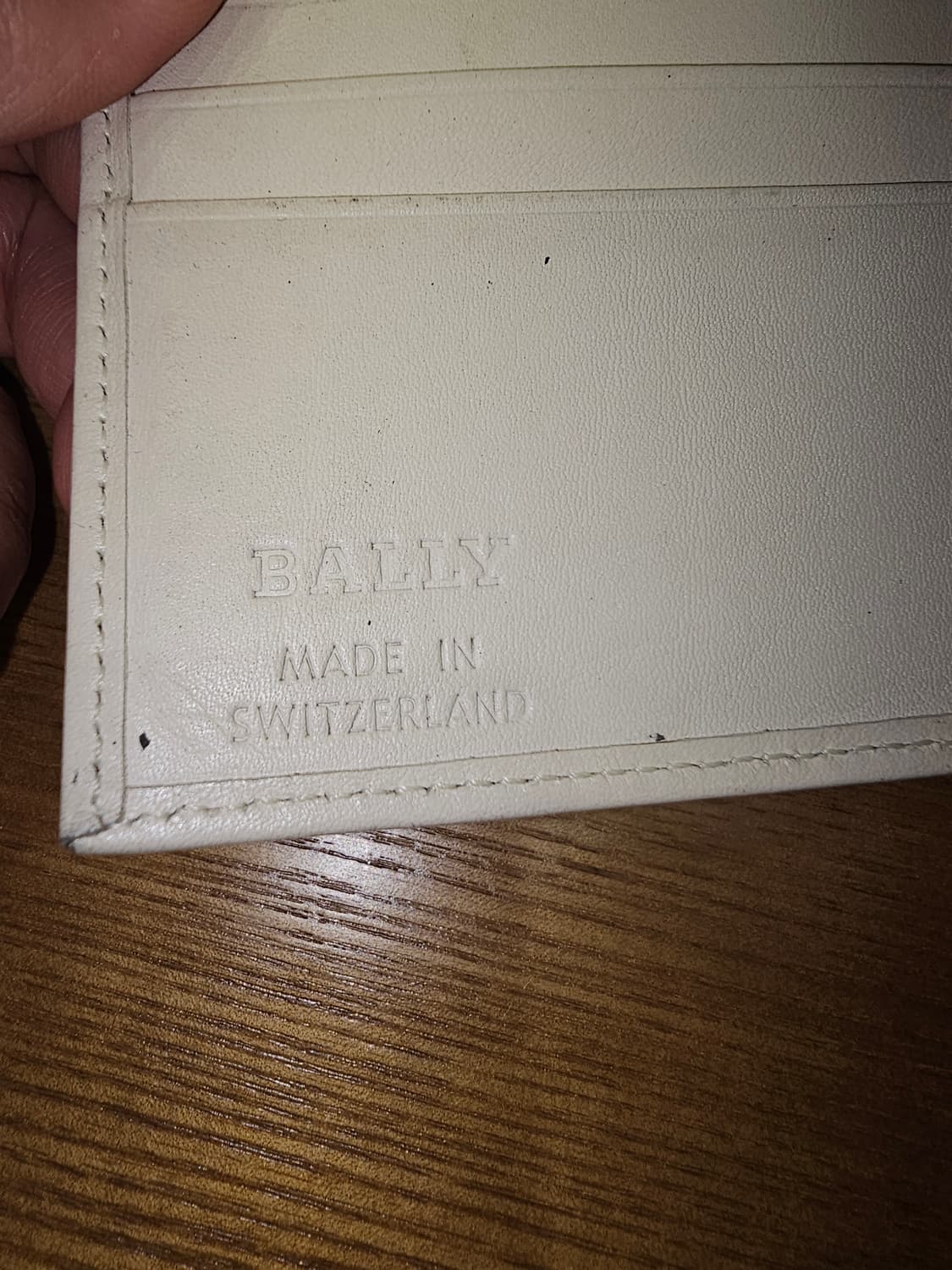 발리 화이트 가죽 반지갑 상품이미지4