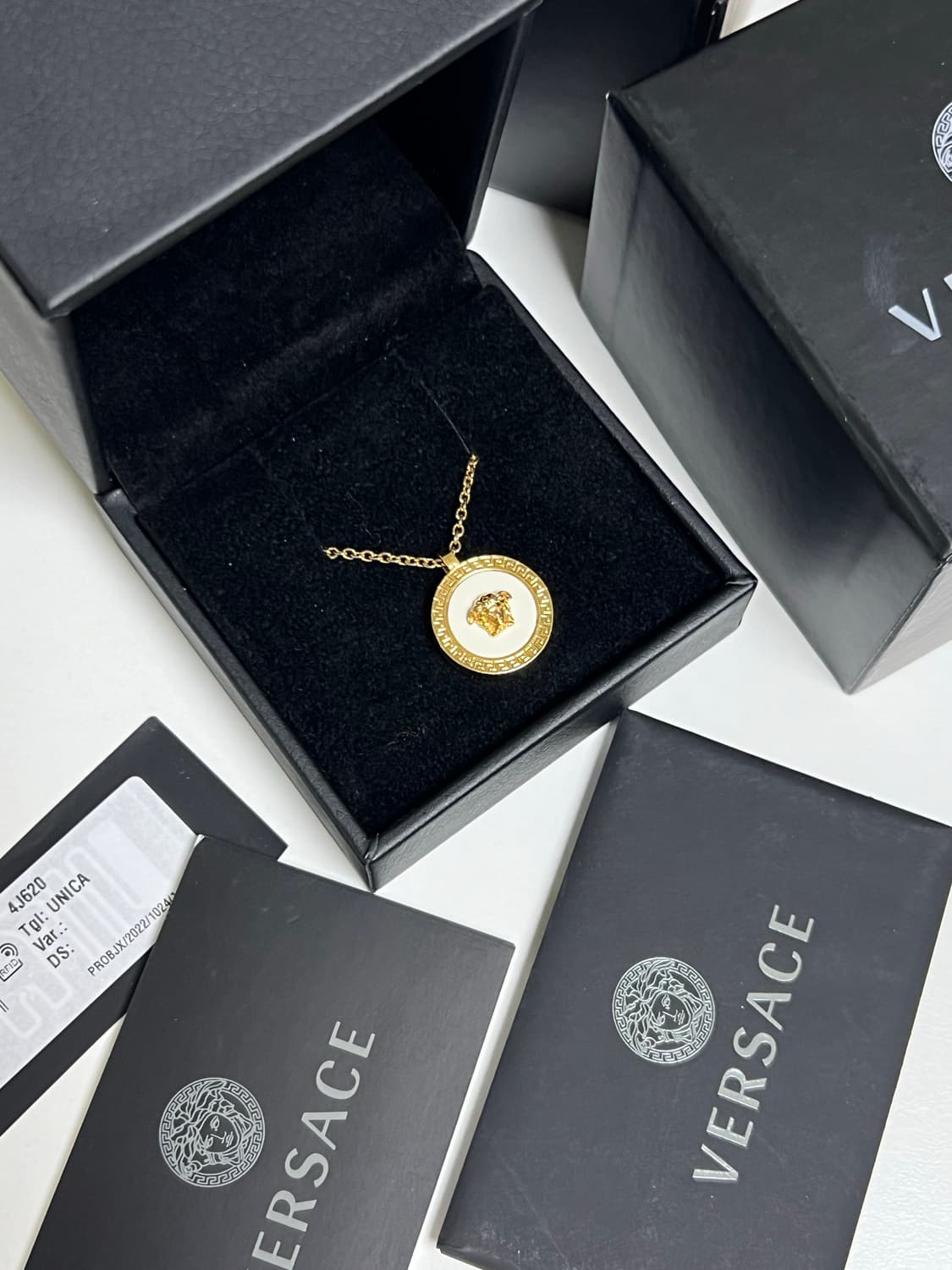 [정품] 베르사체 메두사 목걸이 화이트 상품이미지2