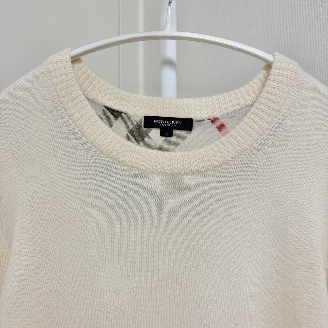 버버리 캐시미어 크루넥 니트 상품이미지2